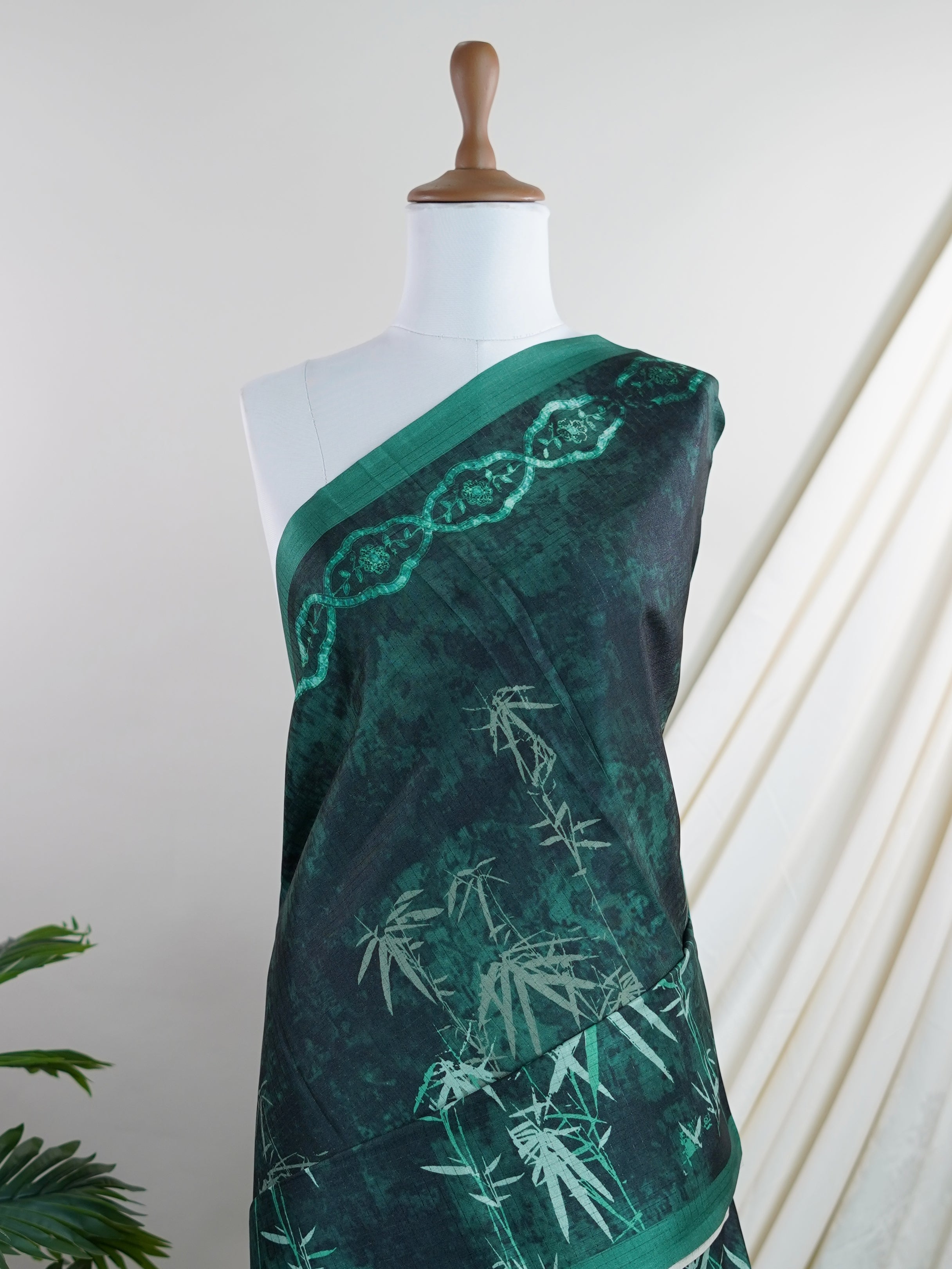 Tussars Black Semi Tussar - Manoranjitham Weaves - Handloom Store