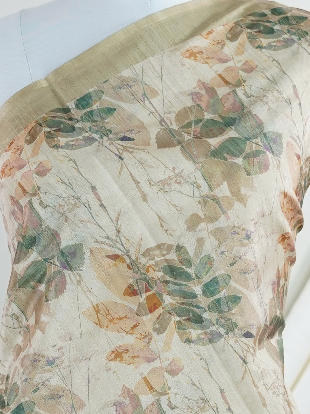 Tussars Green Semi Tussar - Manoranjitham Weaves - Handloom Store