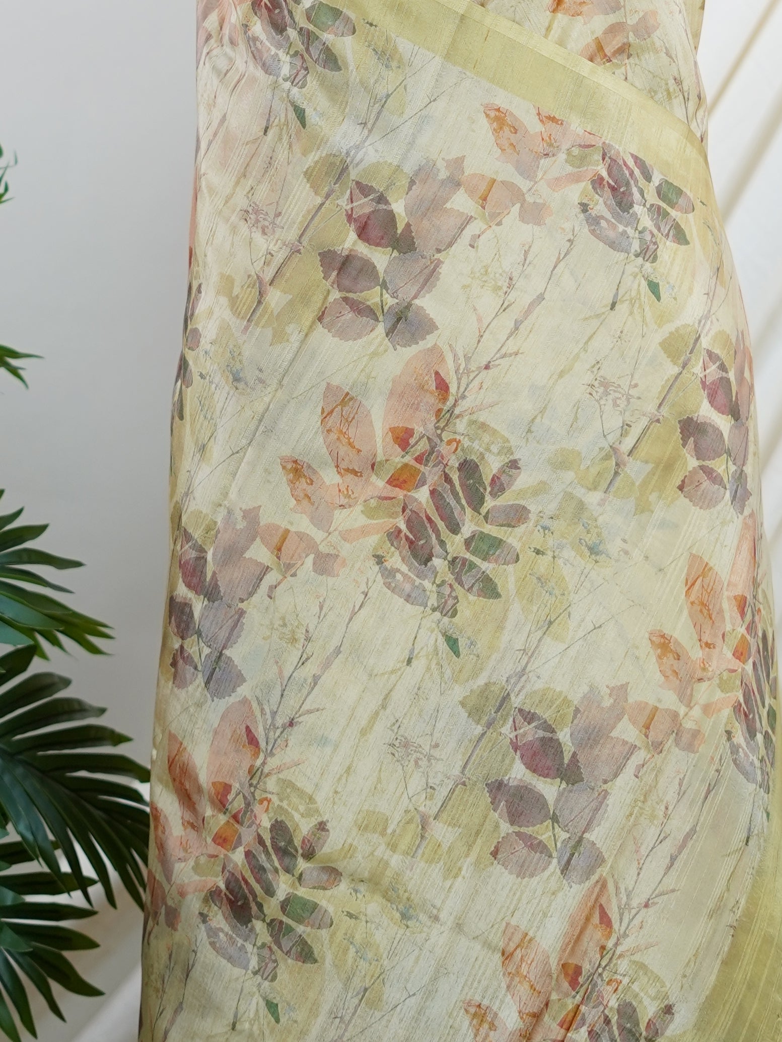 Tussars Green Semi Tussar - Manoranjitham Weaves - Handloom Store