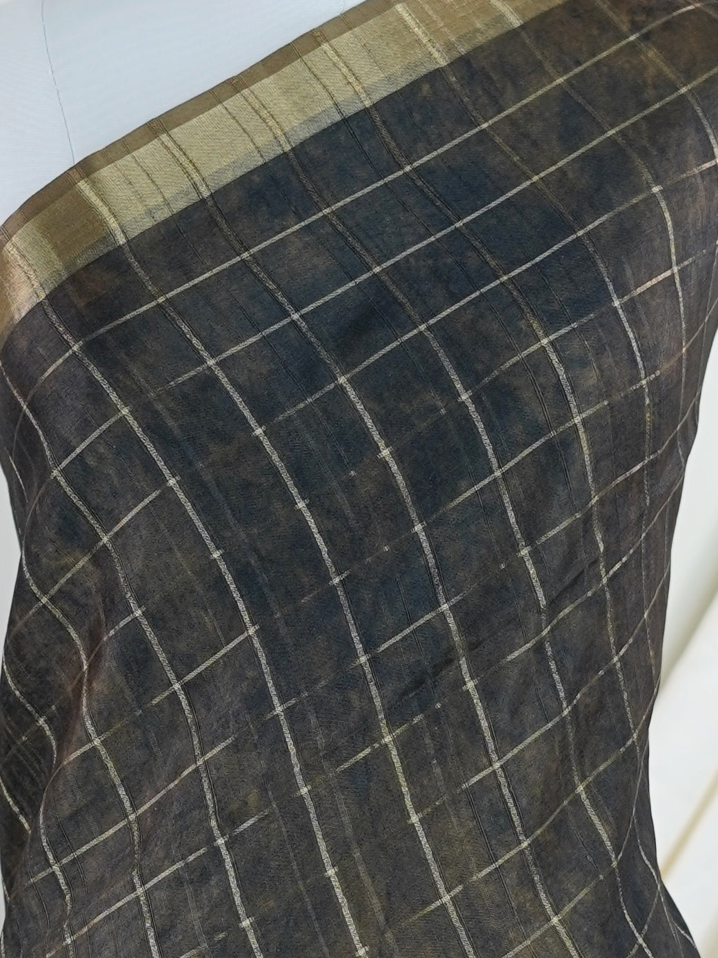 Tussars Black Semi Tussar - Manoranjitham Weaves - Handloom Store