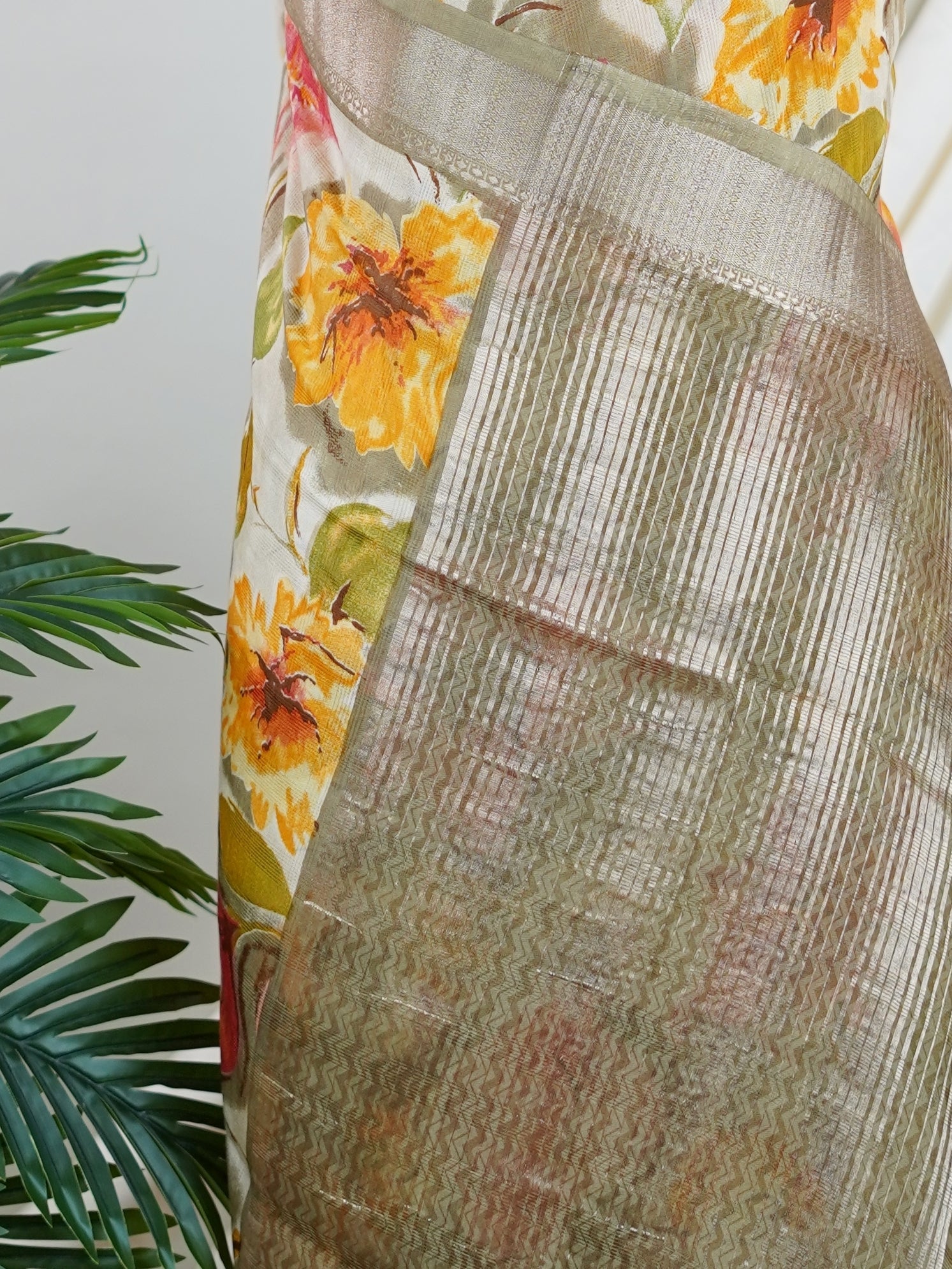 Mushru Olive Green Silk Cotton - Manoranjitham Weaves - Handloom Store