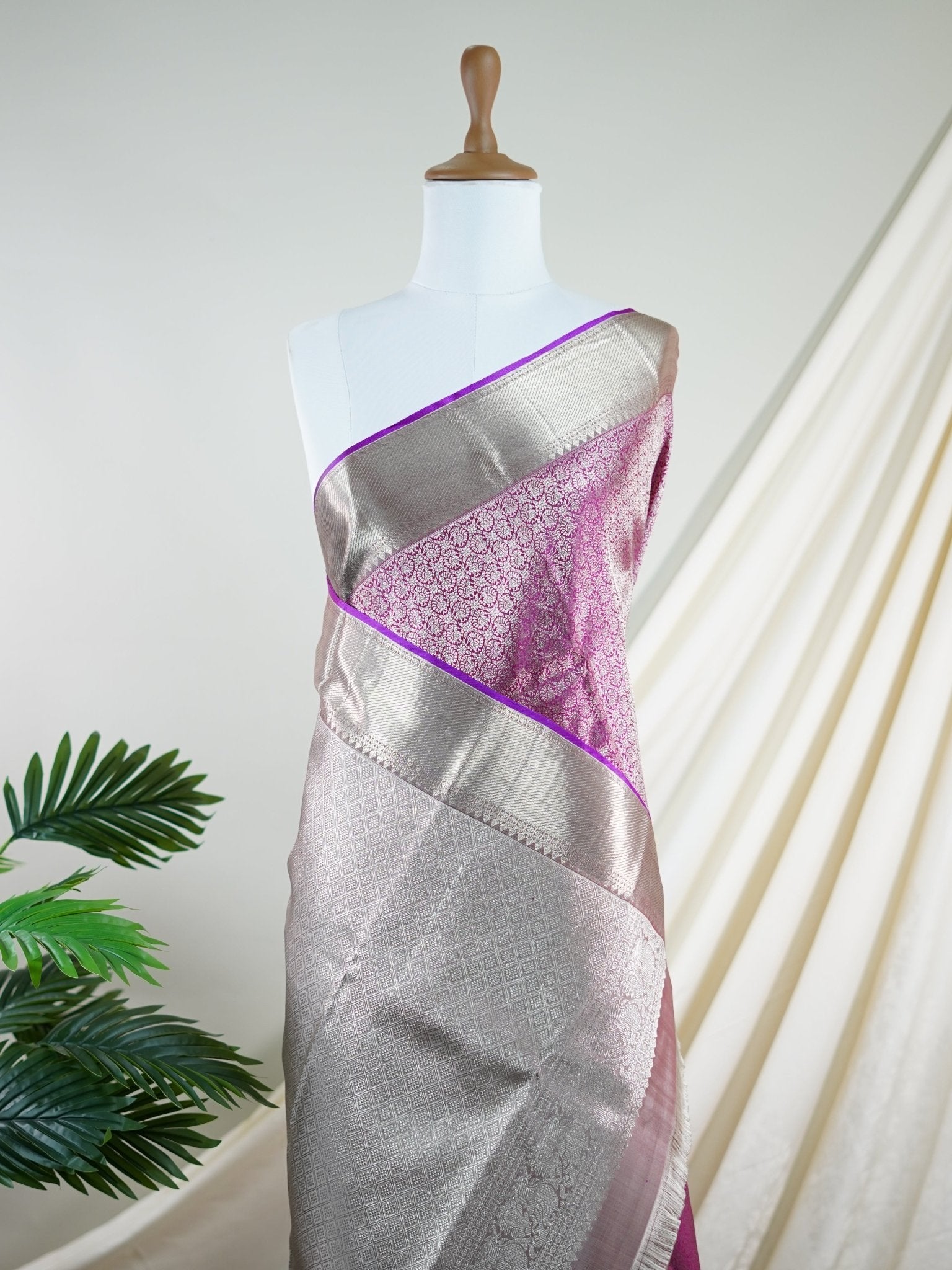 Kanchipuram Silk Magenta 100% Pure Silk - Manoranjitham Weaves - Handloom Store