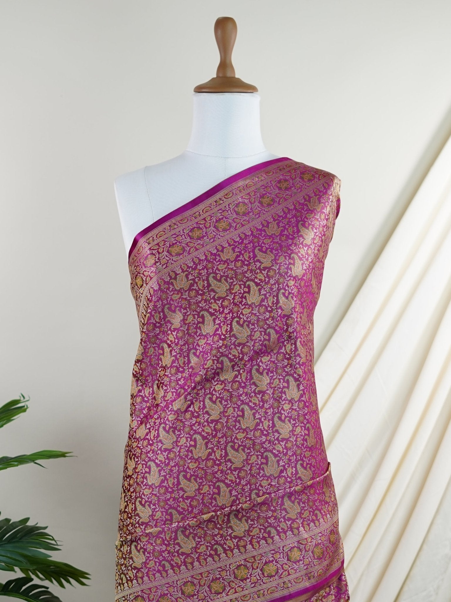 Katan Pink Semi Mushru - Manoranjitham Weaves - Handloom Store