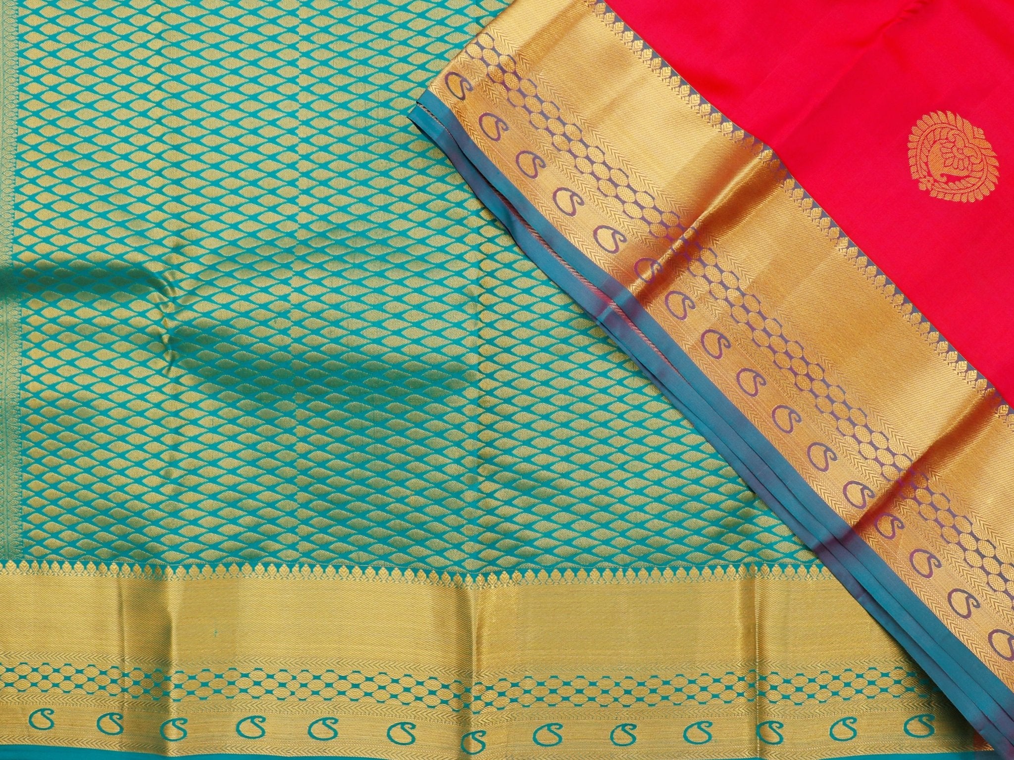Kanchipuram Silk Magenta 100% Pure Silk - Manoranjitham Weaves - Handloom Store