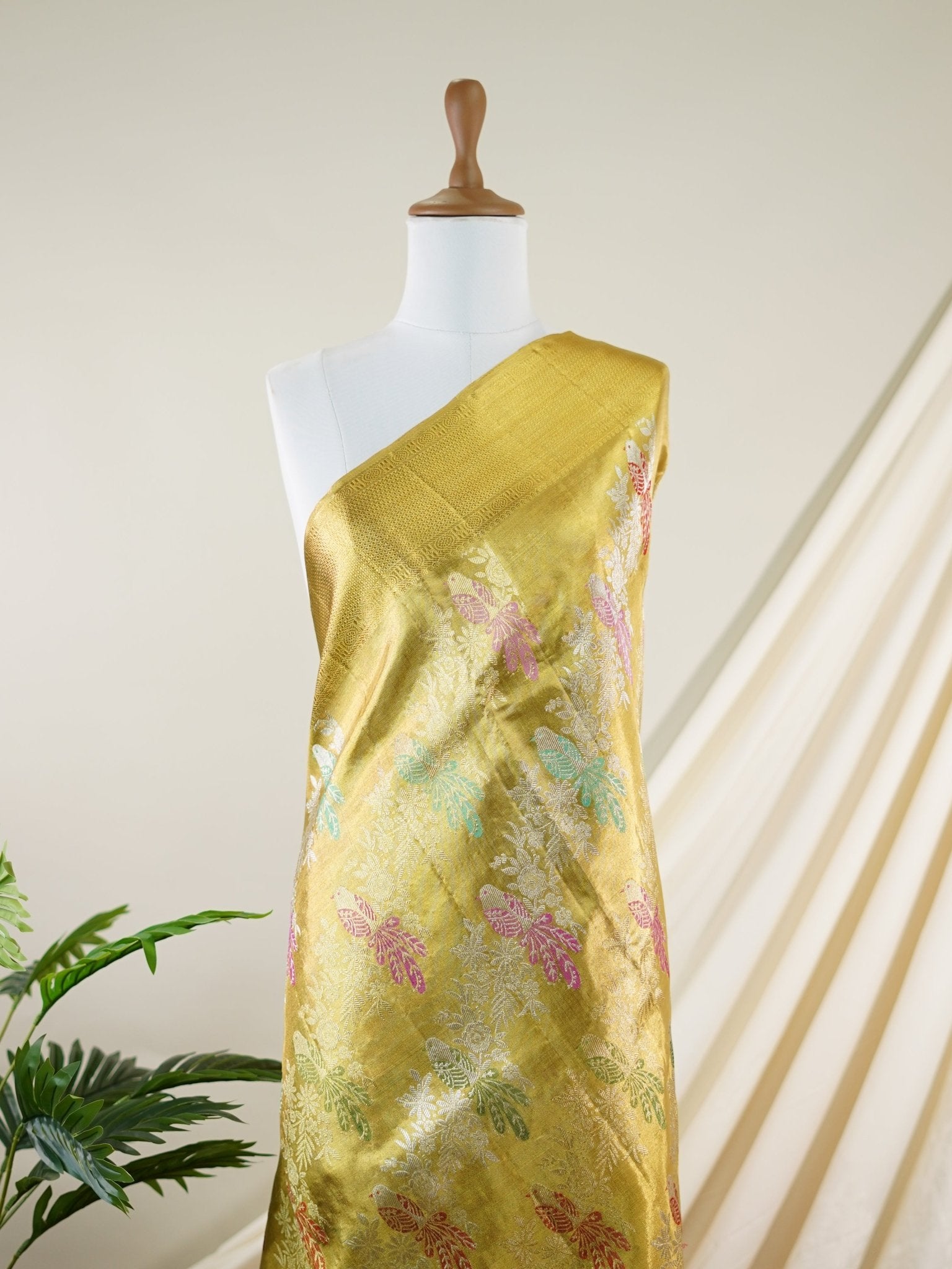 Kanchipuram Silk Yellow 100% Pure Silk - Manoranjitham Weaves - Handloom Store