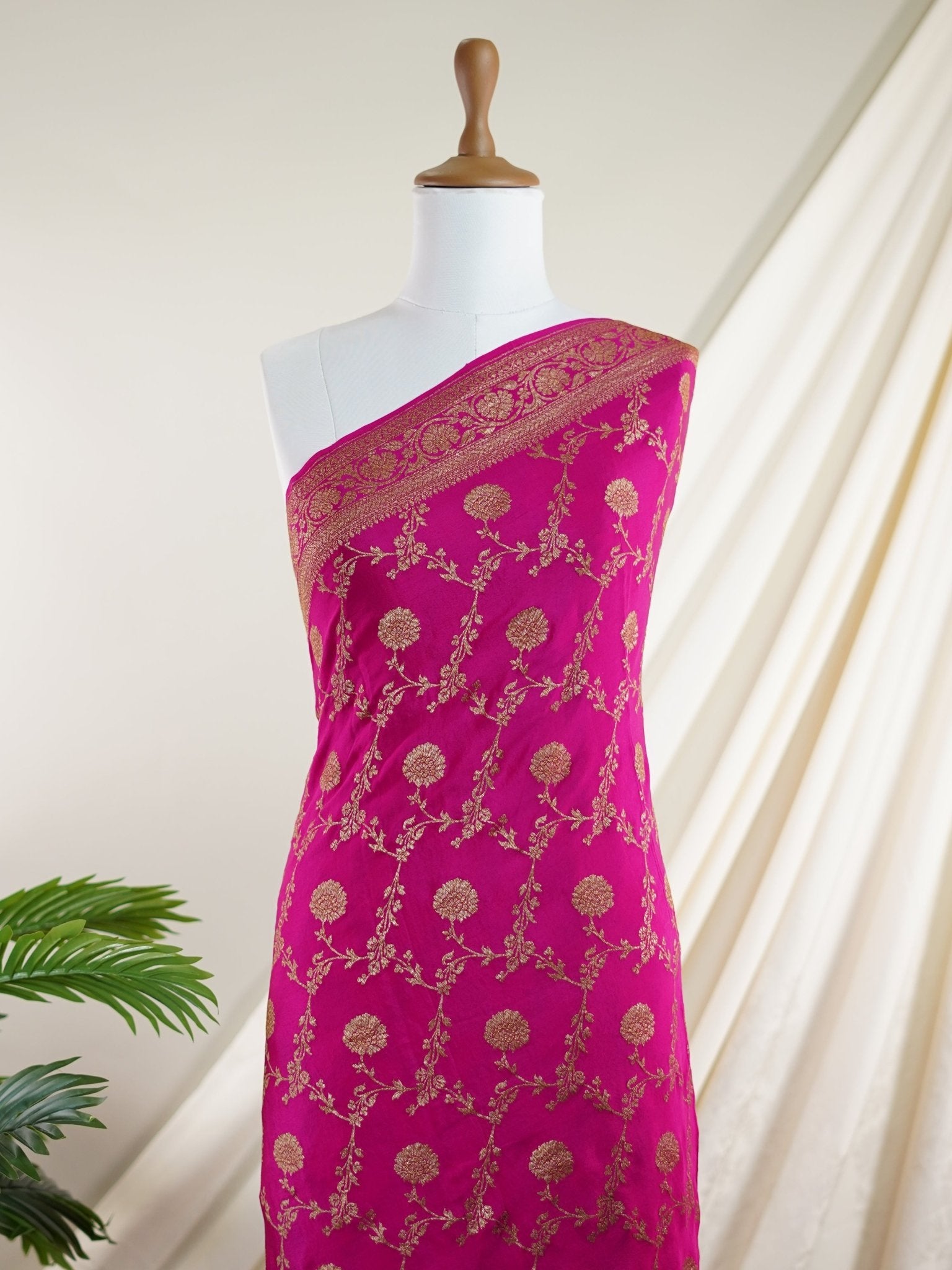 Crepe Pink 100% Pure Crepe - Manoranjitham Weaves - Handloom Store