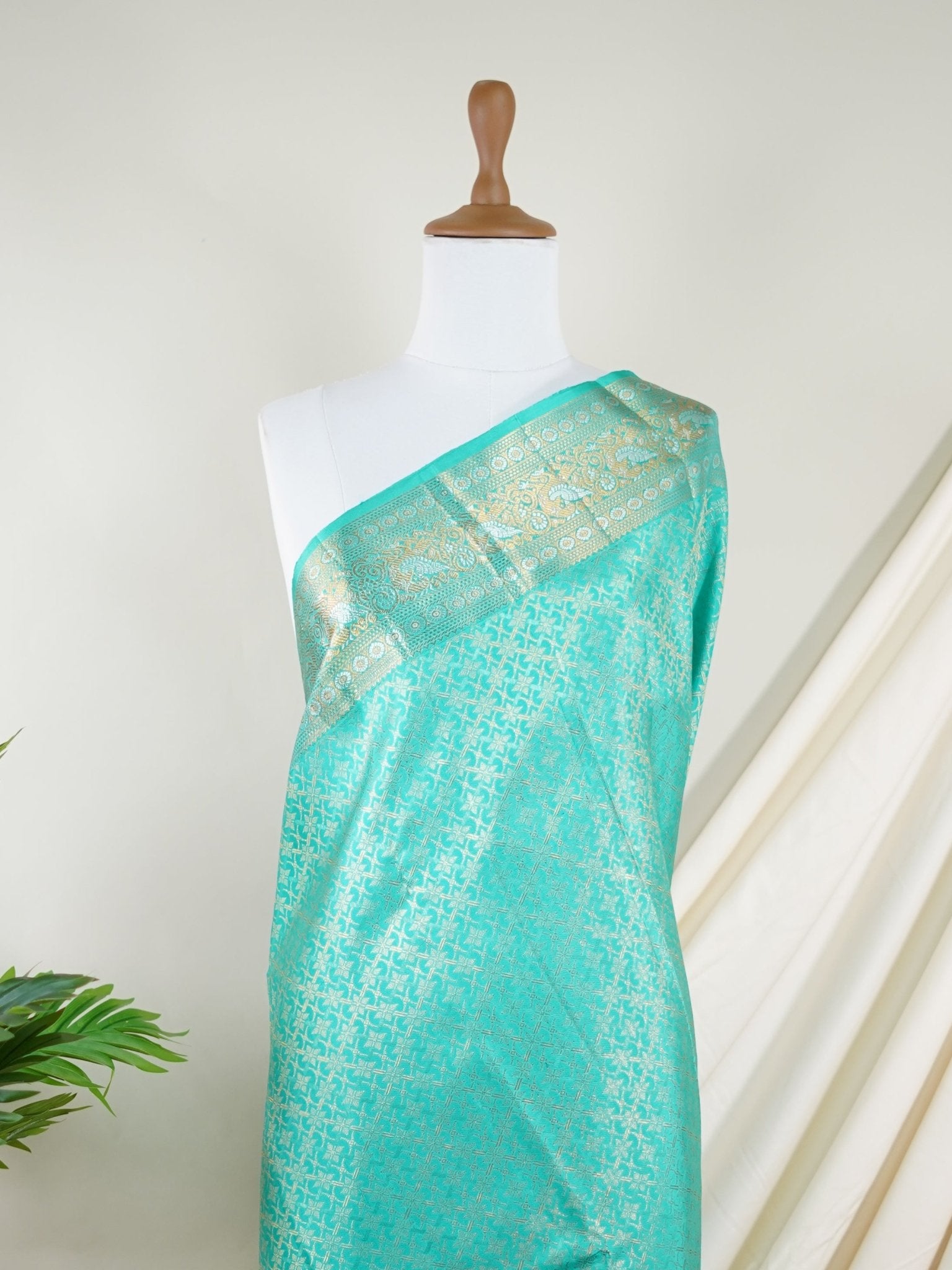 Kanchipuram Silk Cyan 100% Pure Silk - Manoranjitham Weaves - Handloom Store