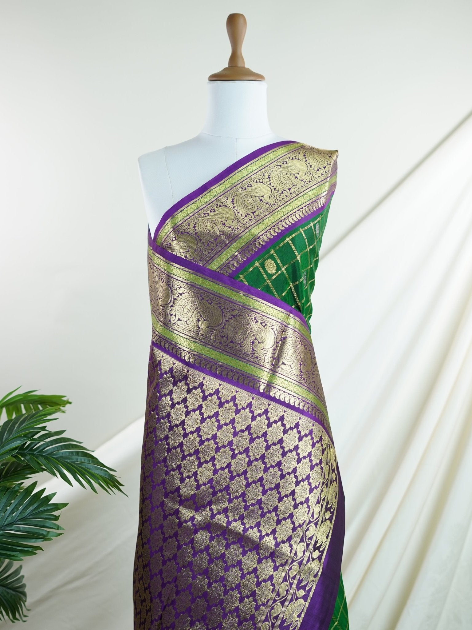 Venkatagiri Silk 100% Pure Silk - Manoranjitham Weaves - Handloom Store