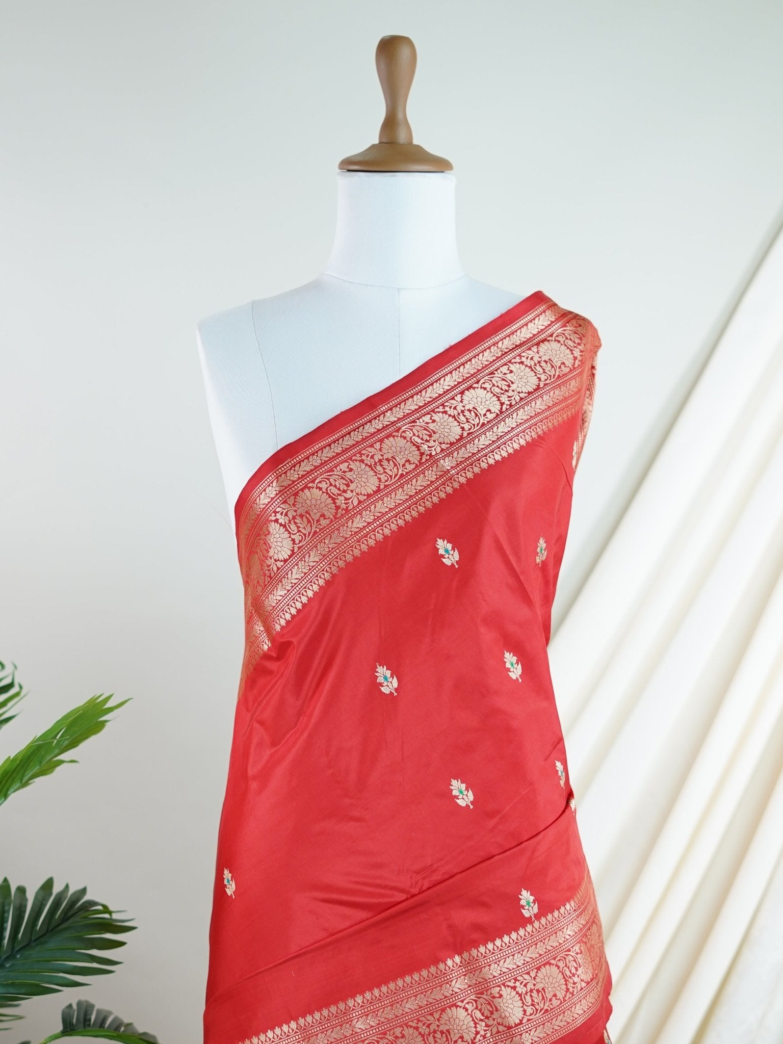 Katan Red 100% Pure Katan Soft Silk - Manoranjitham Weaves - Handloom Store