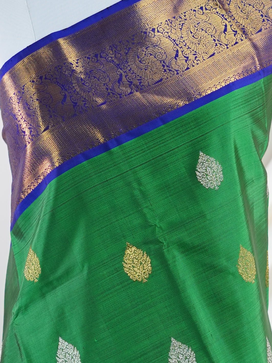 Kanchipuram Silk Blue 100% Pure Silk - Manoranjitham Weaves - Handloom Store