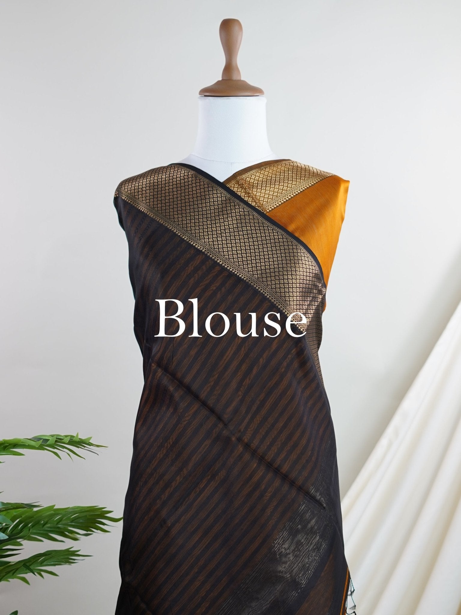 Maheshwari Golden Brown Semi Silk - Manoranjitham Weaves - Handloom Store