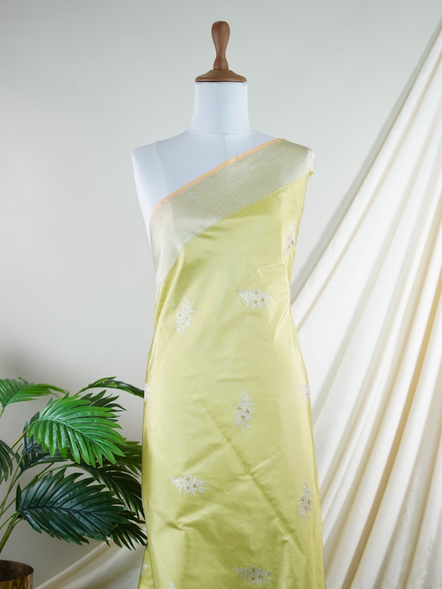 Katan Parakeet 100% Pure Katan Silk - Manoranjitham Weaves - Handloom Store