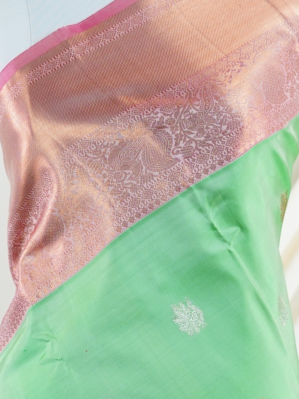 Kanchipuram Silk Green 100% Pure Silk - Manoranjitham Weaves - Handloom Store