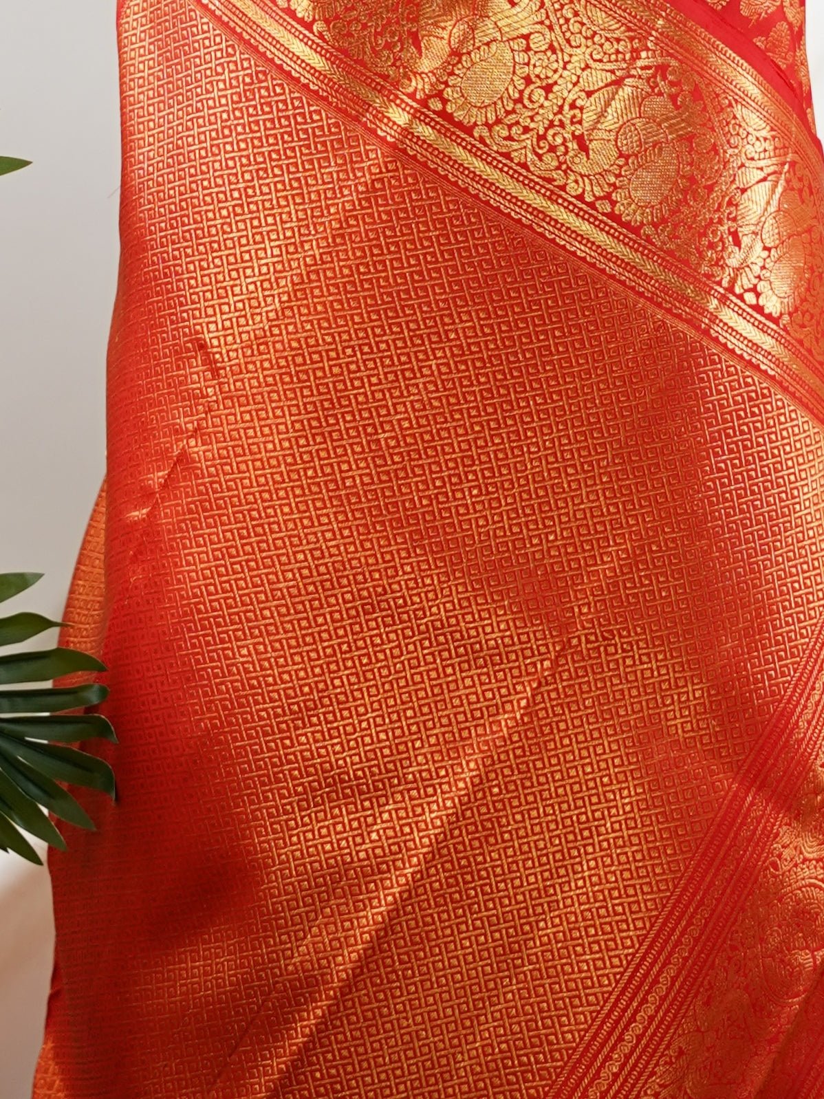 Kanchipuram Silk Red 100% Pure Silk - Manoranjitham Weaves - Handloom Store