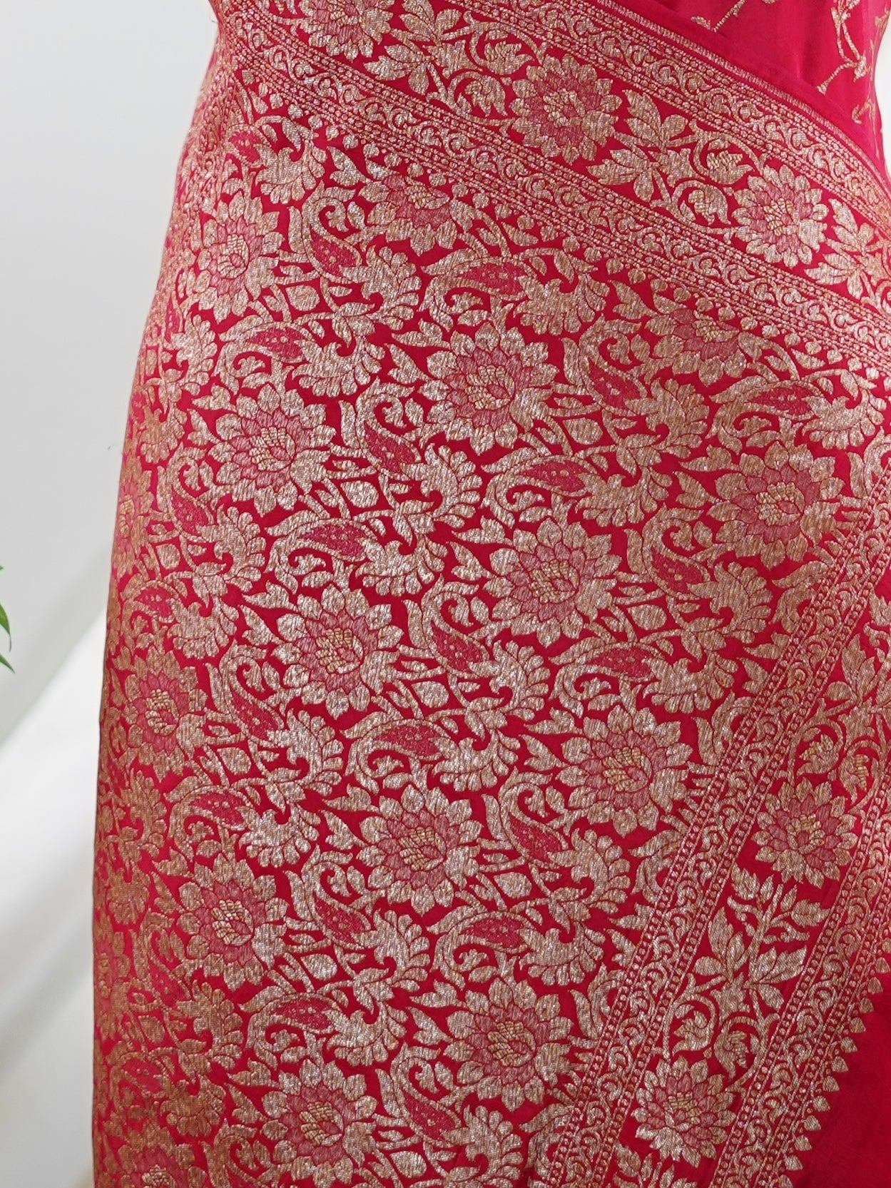 Crepe Red 100% Pure Crepe - Manoranjitham Weaves - Handloom Store