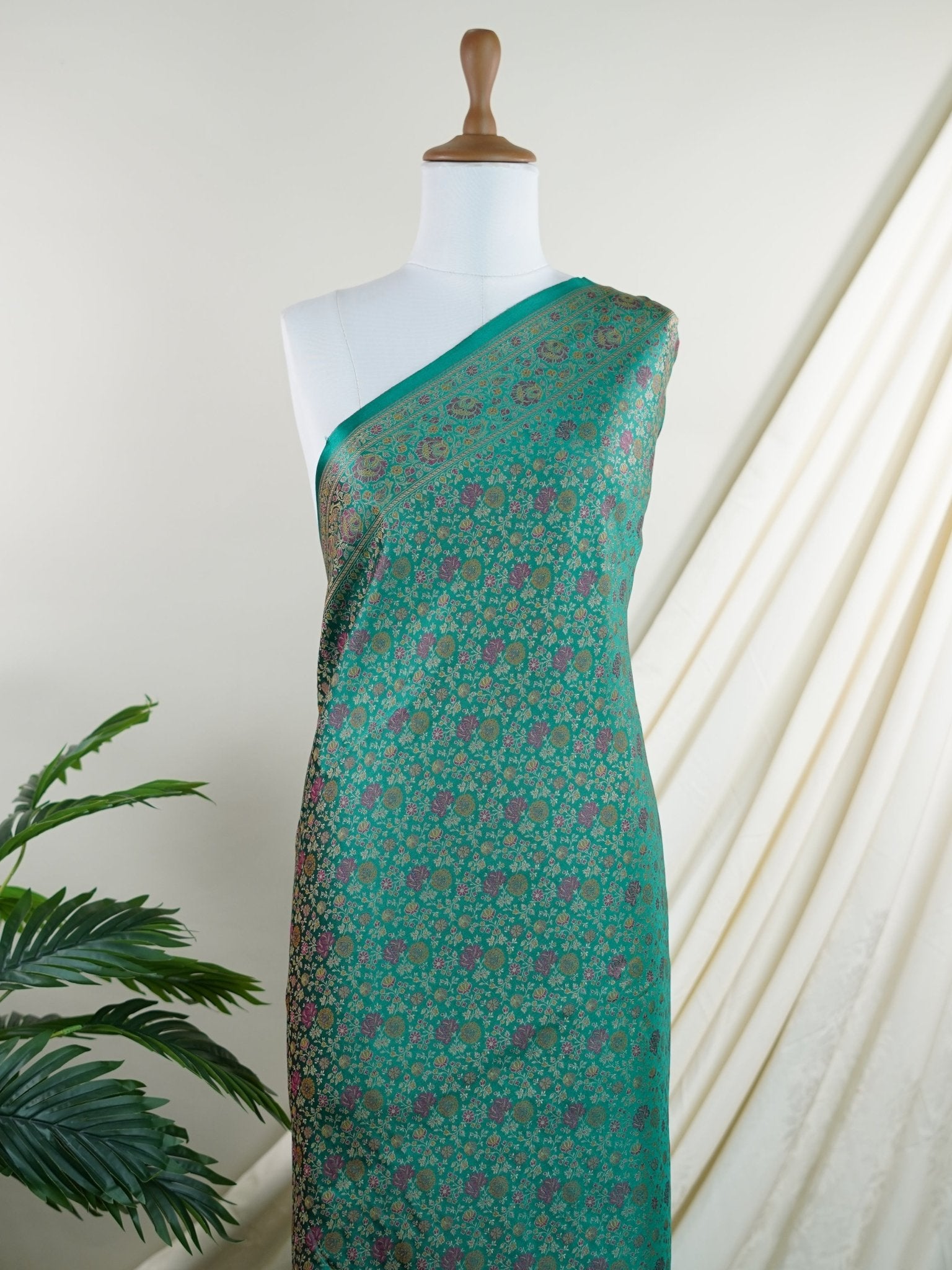 Katan Green Semi Mushru - Manoranjitham Weaves - Handloom Store