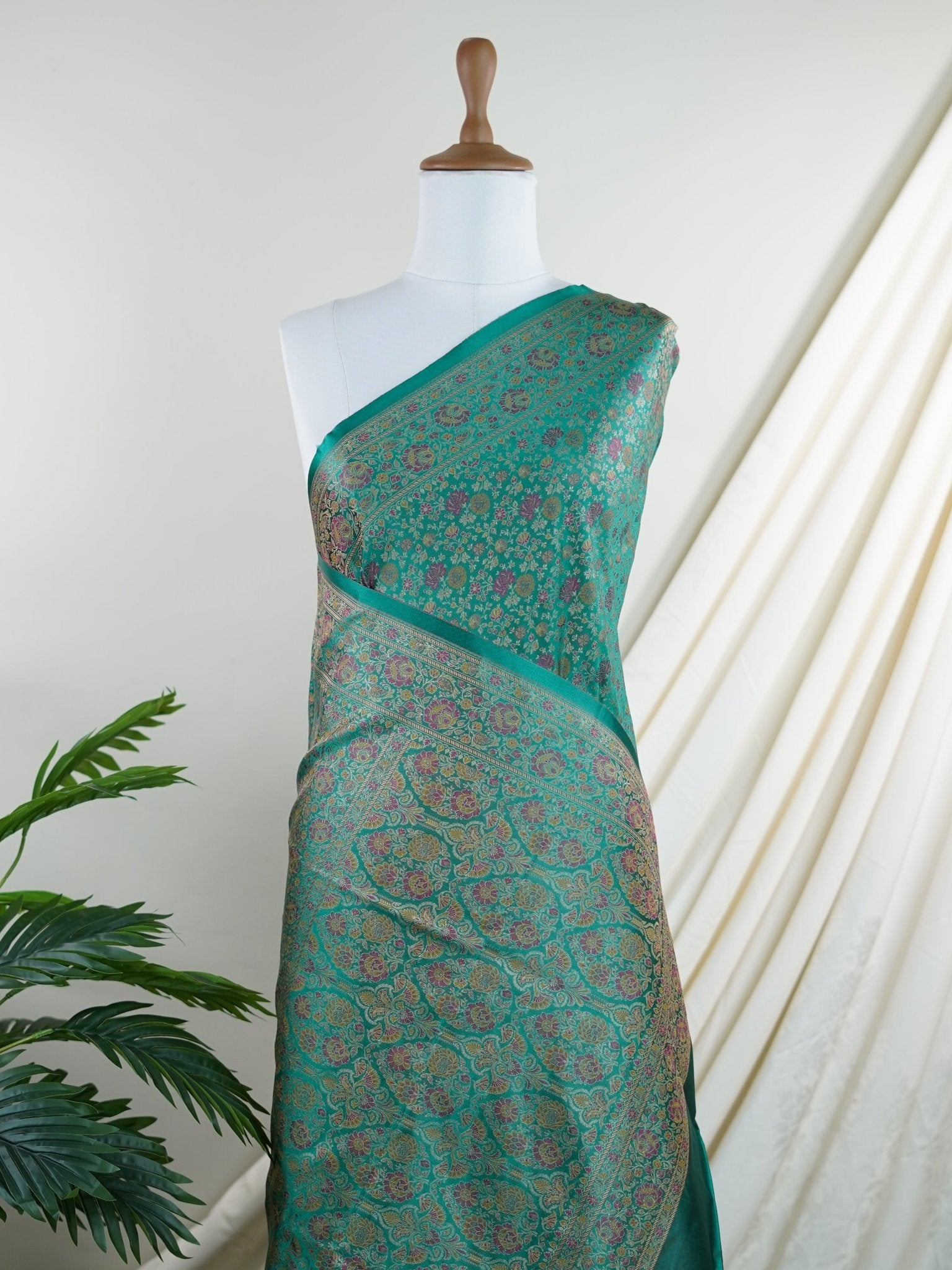 Katan Green Semi Mushru - Manoranjitham Weaves - Handloom Store