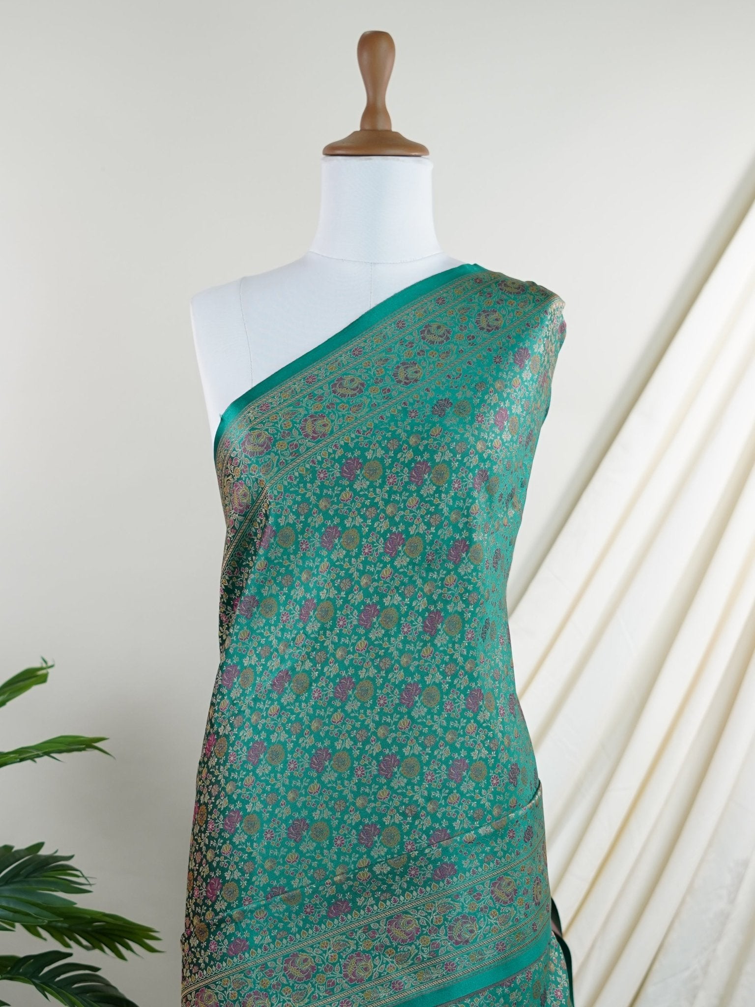 Katan Green Semi Mushru - Manoranjitham Weaves - Handloom Store