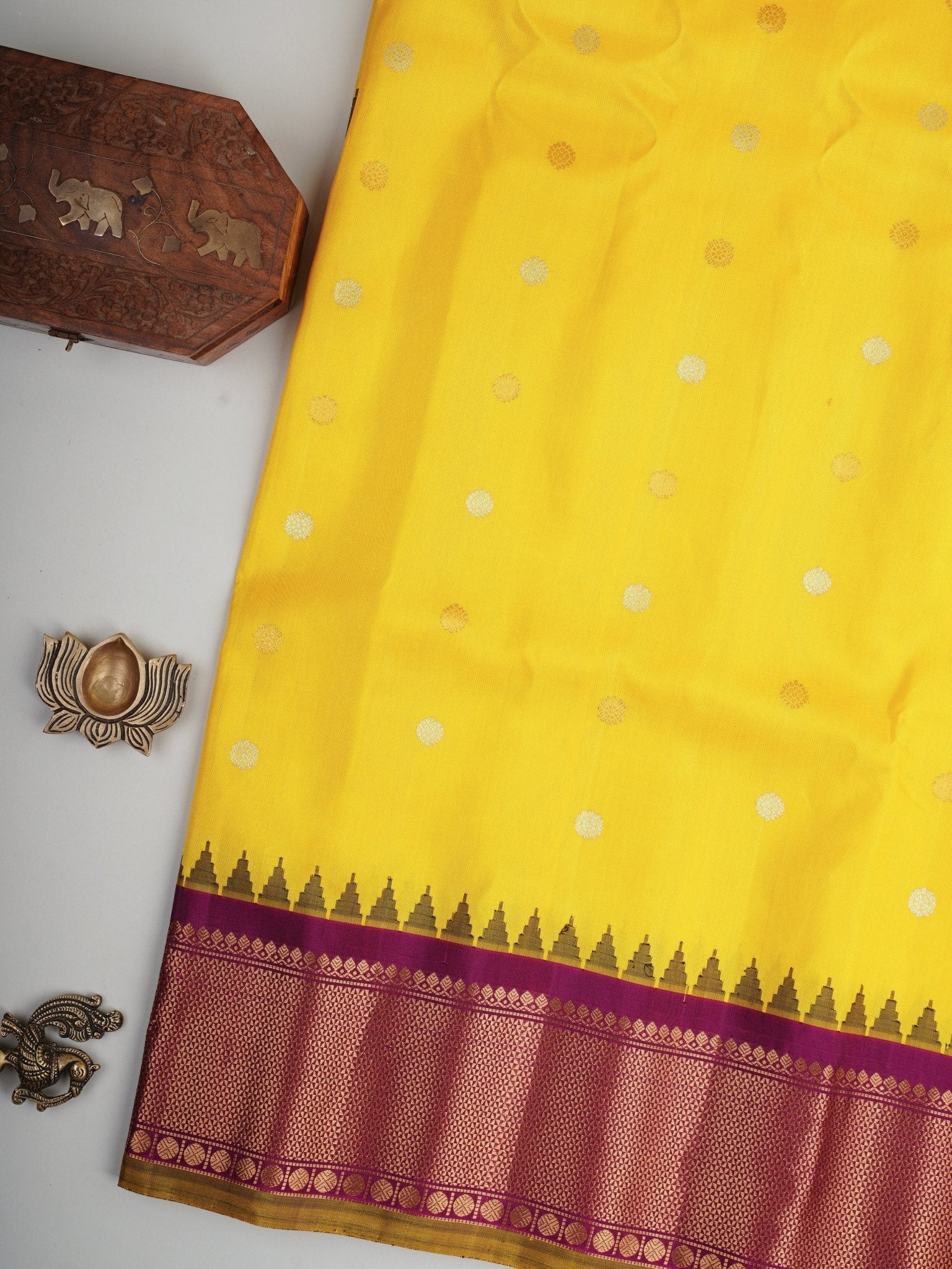 Gadwal Silk 100% Pure Silk - Manoranjitham Weaves - Handloom Store