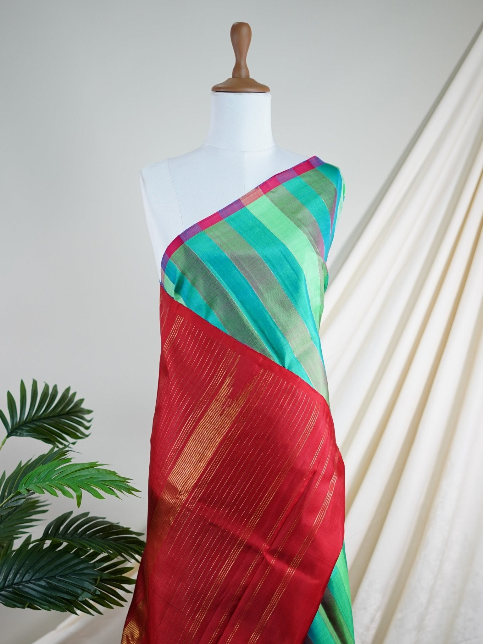 Kanchipuram Silk Green And Brown 100% Pure Silk - Manoranjitham Weaves - Handloom Store