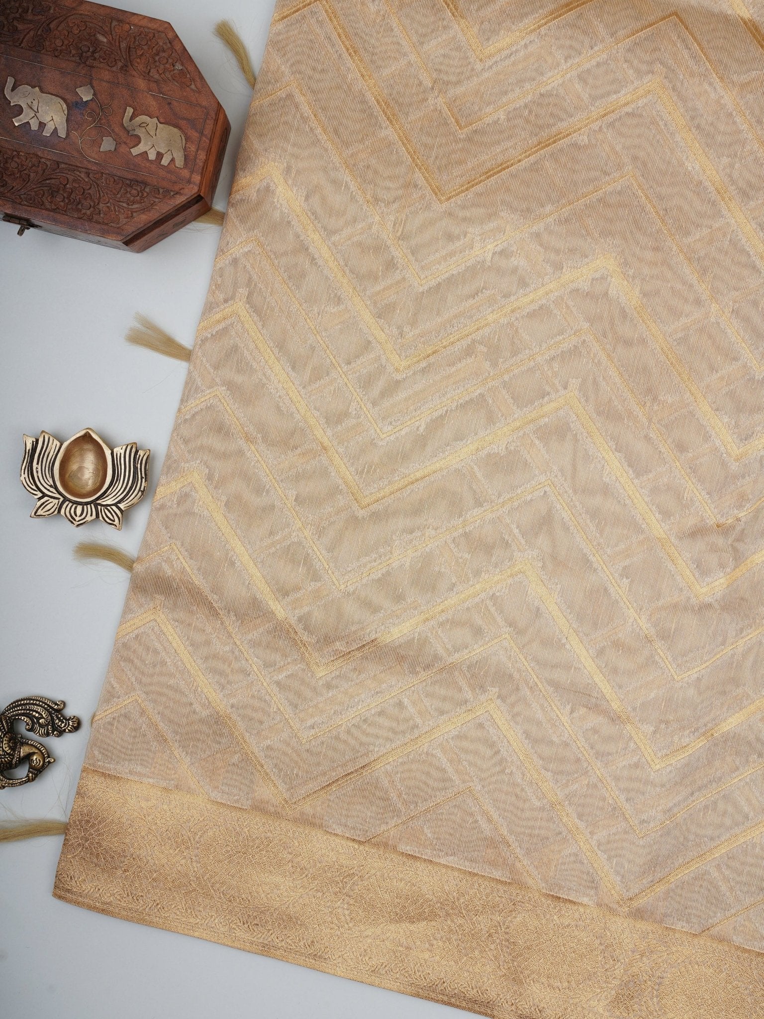 tissue Gold Kora Semi Tissue - Manoranjitham Weaves - Handloom Store