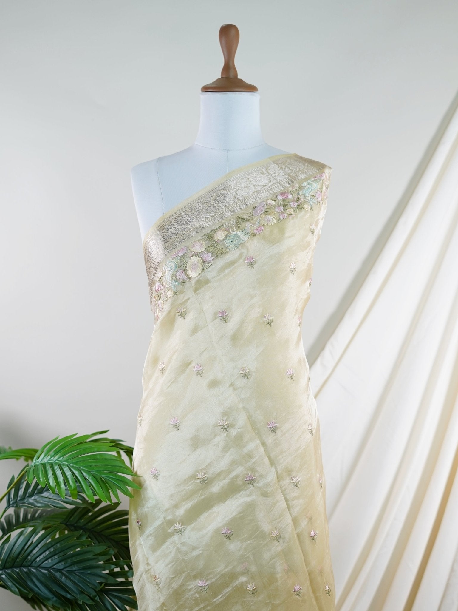 Tissue Yellow 100% Pure Tissue - Manoranjitham Weaves - Handloom Store