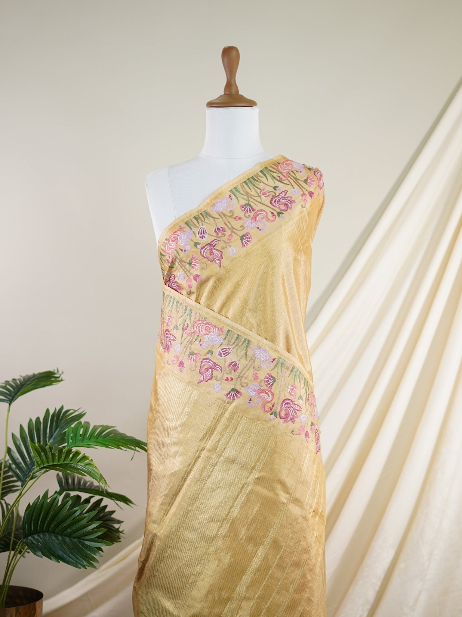 Kanchipuram Silk 100% Pure Silk - Manoranjitham Weaves - Handloom Store