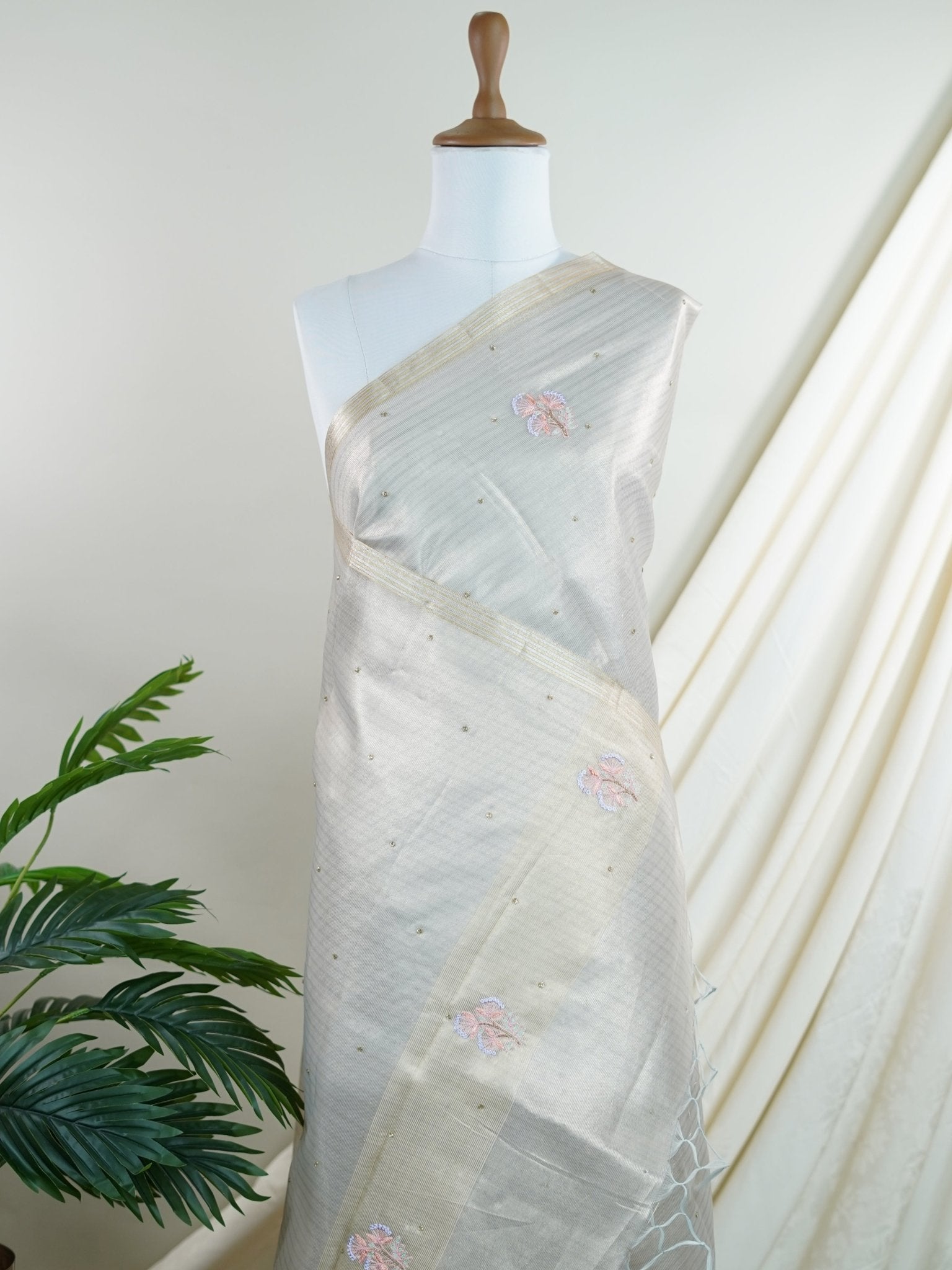 tissue Silver 100% Pure Tissue - Manoranjitham Weaves - Handloom Store