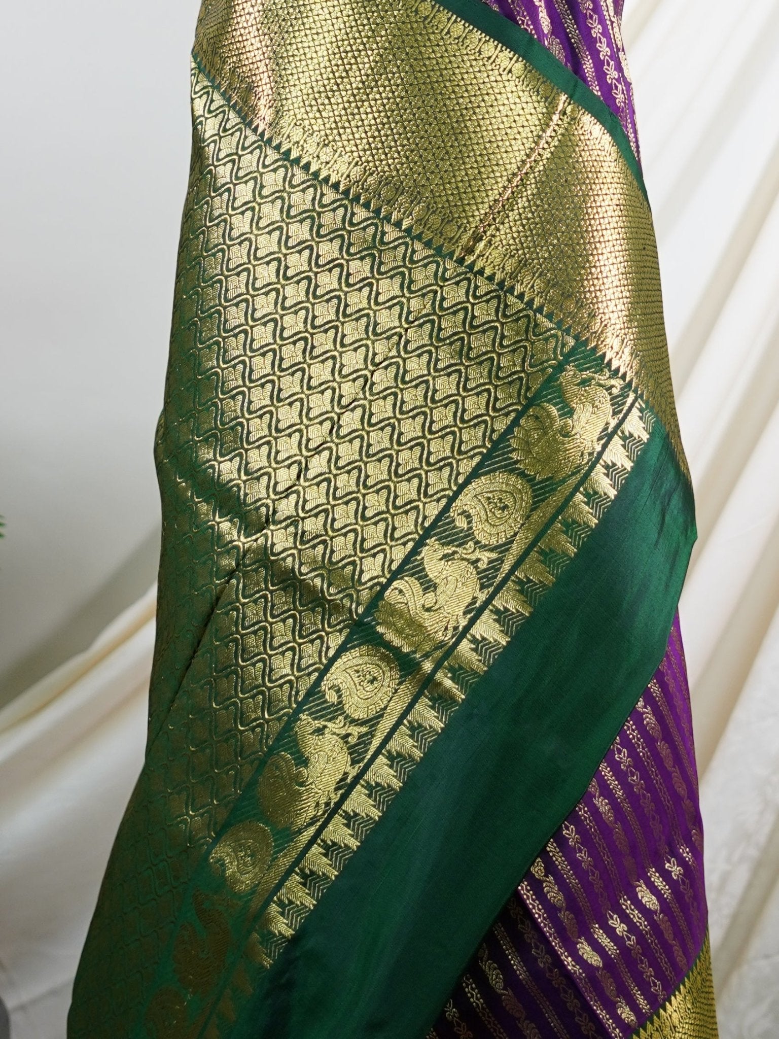 Venkatagiri Silk Maroon 100% Pure Silk - Manoranjitham Weaves - Handloom Store