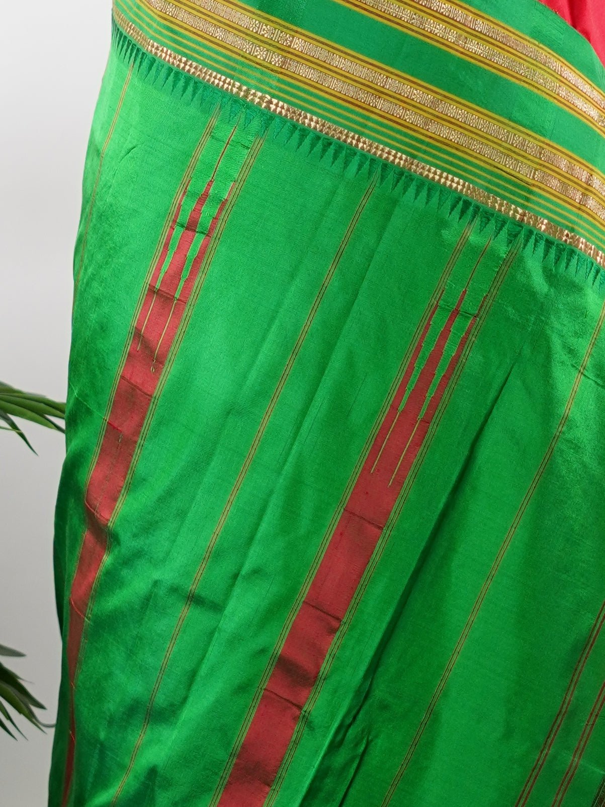 Narayanpet Red 100% Pure Silk - Manoranjitham Weaves - Handloom Store