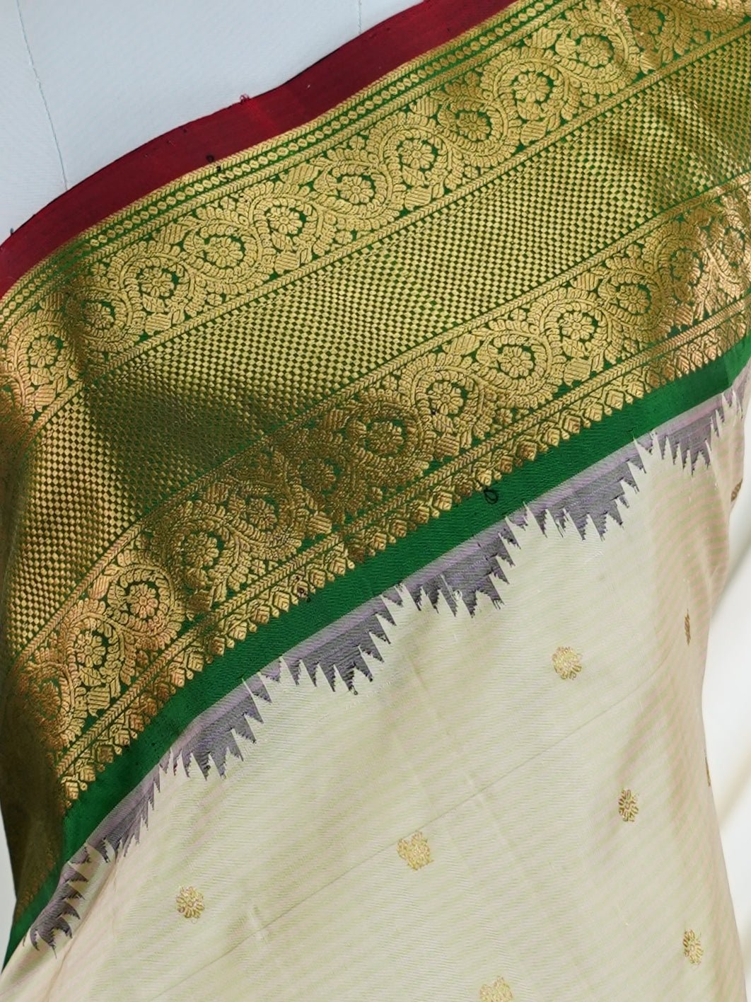 Gadwal Silk Dusty Oink 100% Pure Silk - Manoranjitham Weaves - Handloom Store