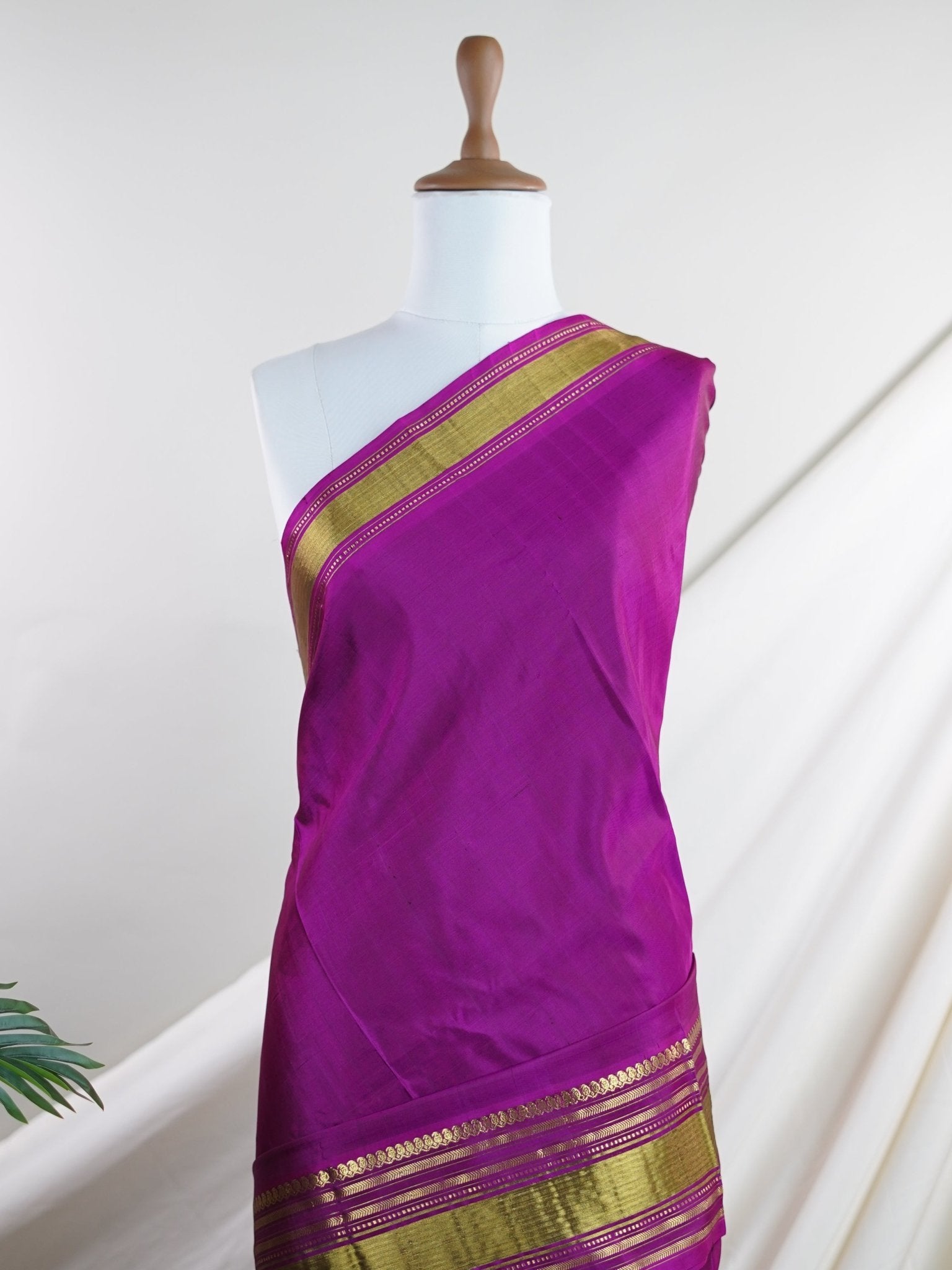Venkatagiri Silk 100% Pure Silk - Manoranjitham Weaves - Handloom Store