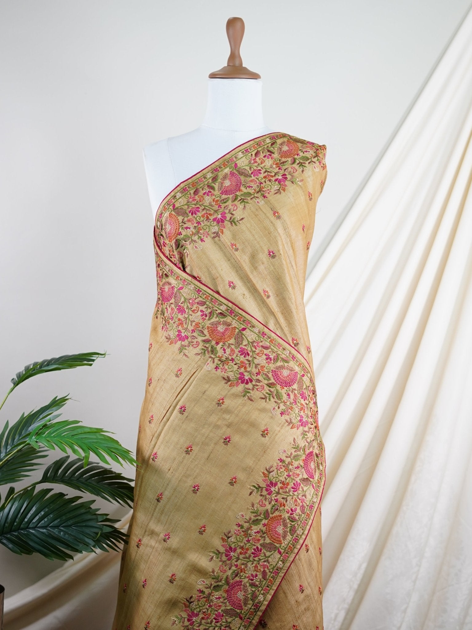 Tussars Beige 100% Pure Tussar - Manoranjitham Weaves - Handloom Store