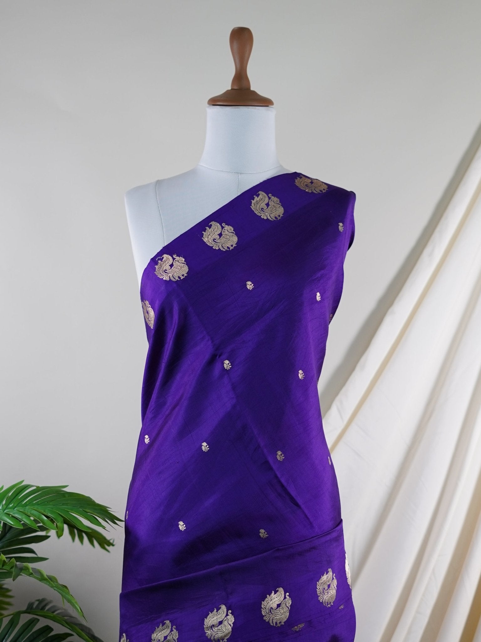 Katan Purple 100% Pure Silk - Manoranjitham Weaves - Handloom Store