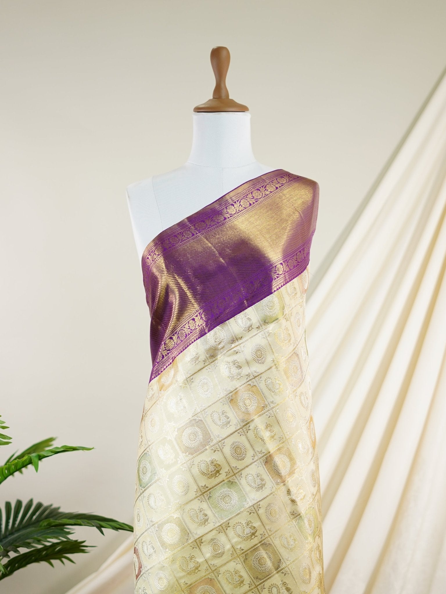 Kanchipuram Silk Cream 100% Pure Silk - Manoranjitham Weaves - Handloom Store