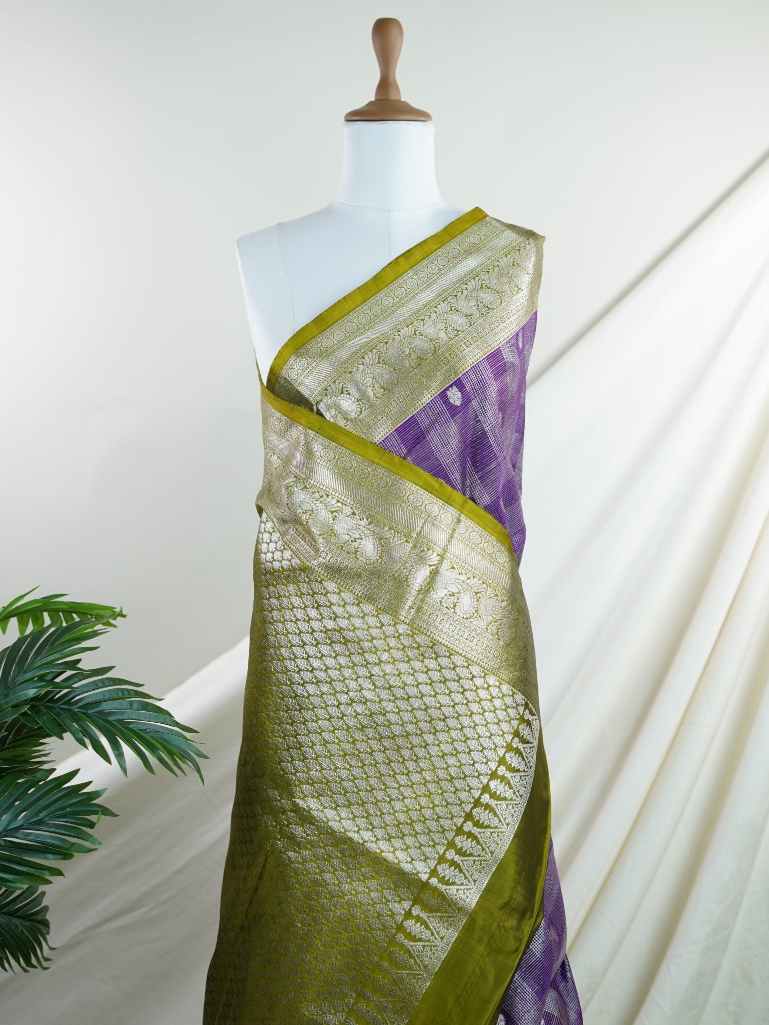 Venkatagiri Silk 100% Pure Silk - Manoranjitham Weaves - Handloom Store