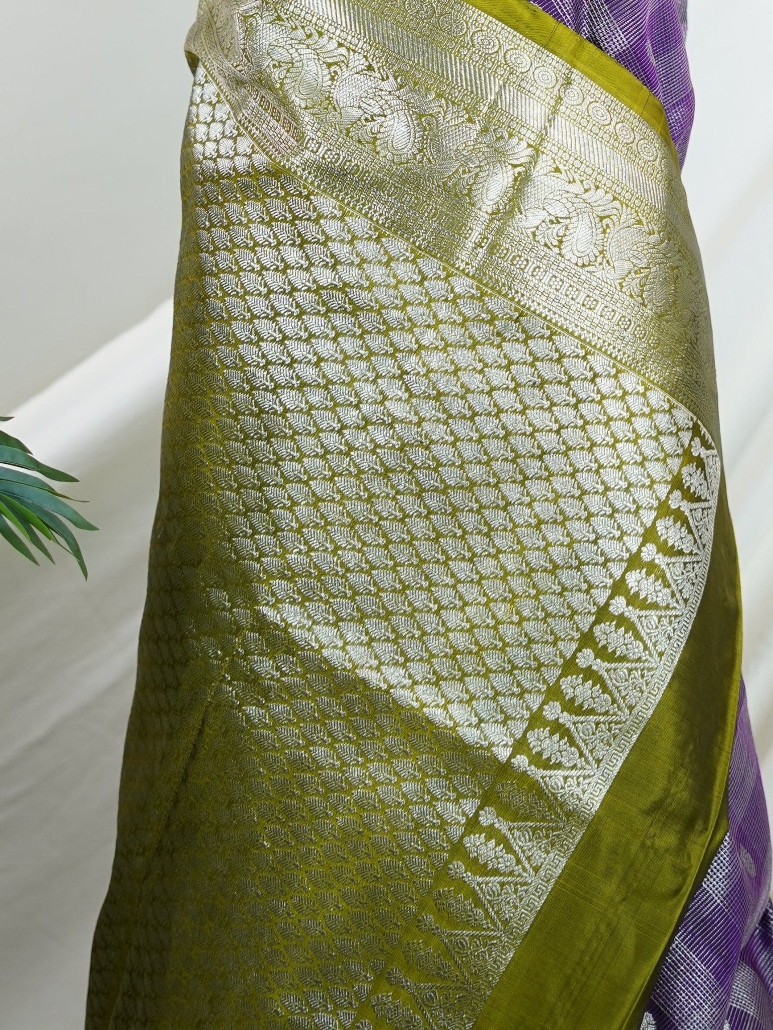 Venkatagiri Silk 100% Pure Silk - Manoranjitham Weaves - Handloom Store