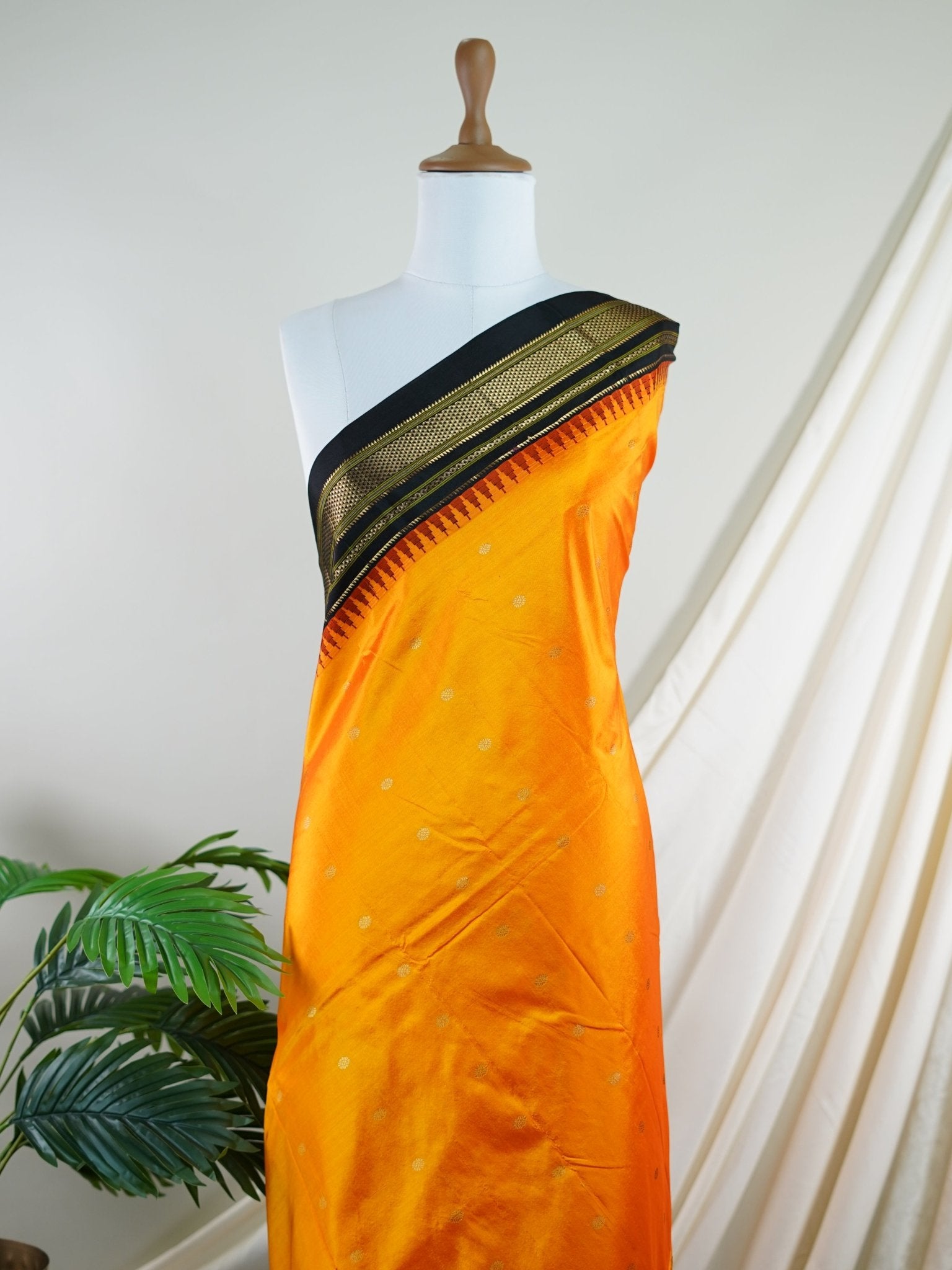 Narayanpet Orange 100% Pure Silk - Manoranjitham Weaves - Handloom Store