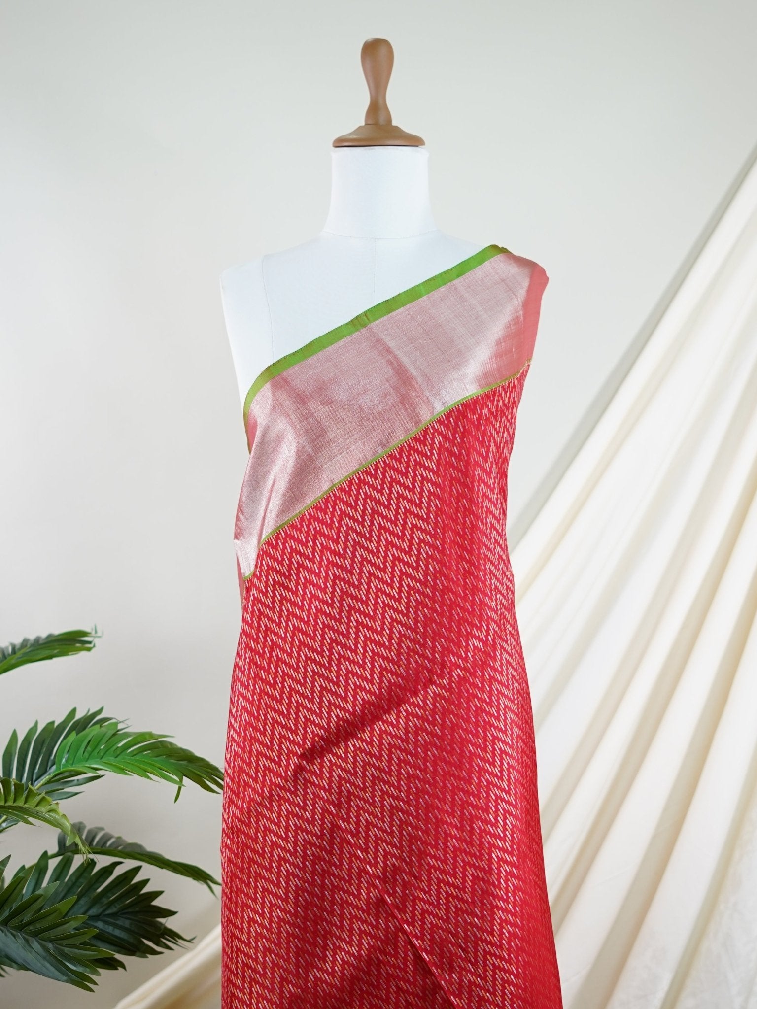 Venkatagiri Silk Red 100% Pure Silk - Manoranjitham Weaves - Handloom Store