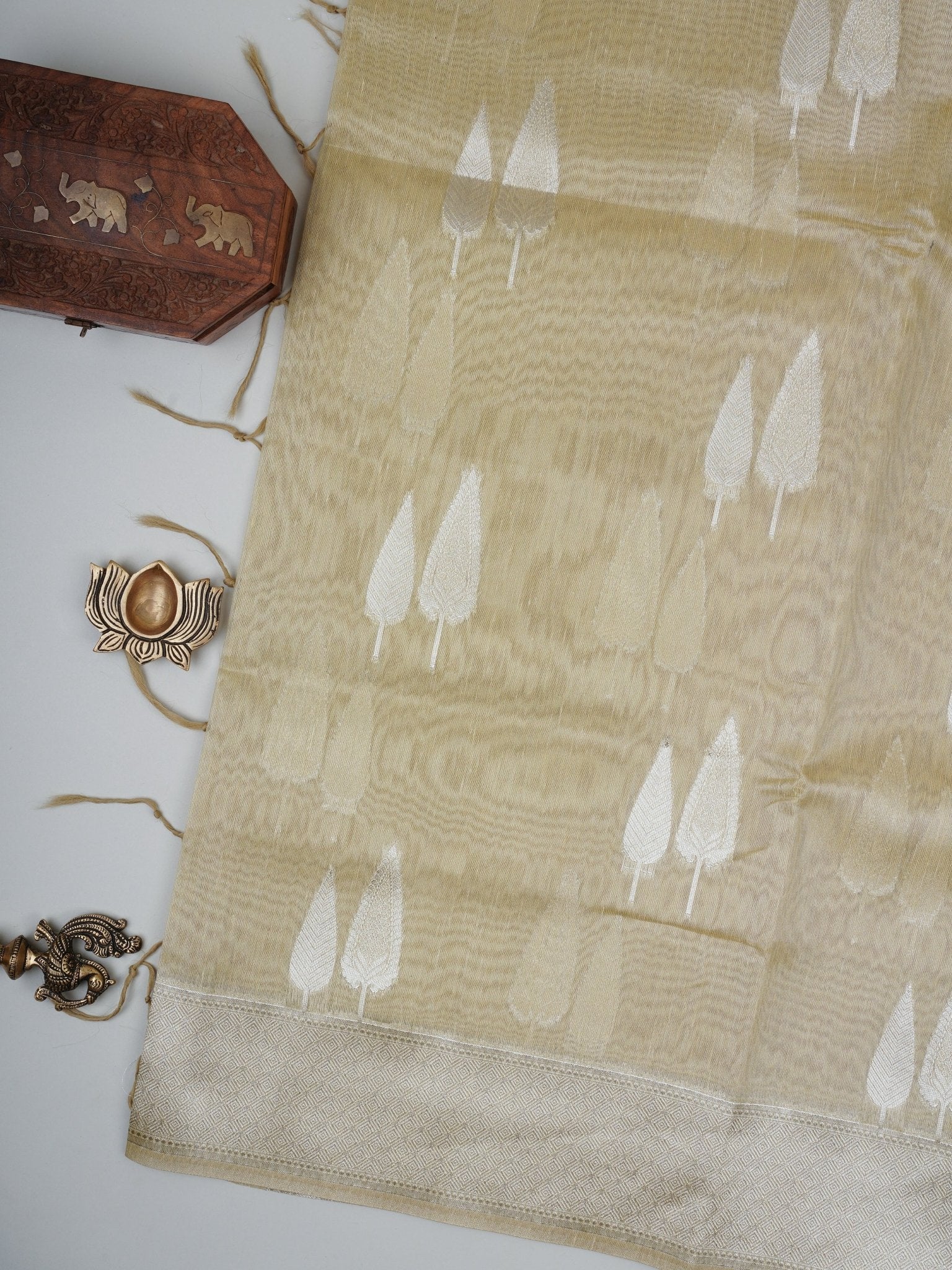 tissue Gold Semi Tissue - Manoranjitham Weaves - Handloom Store