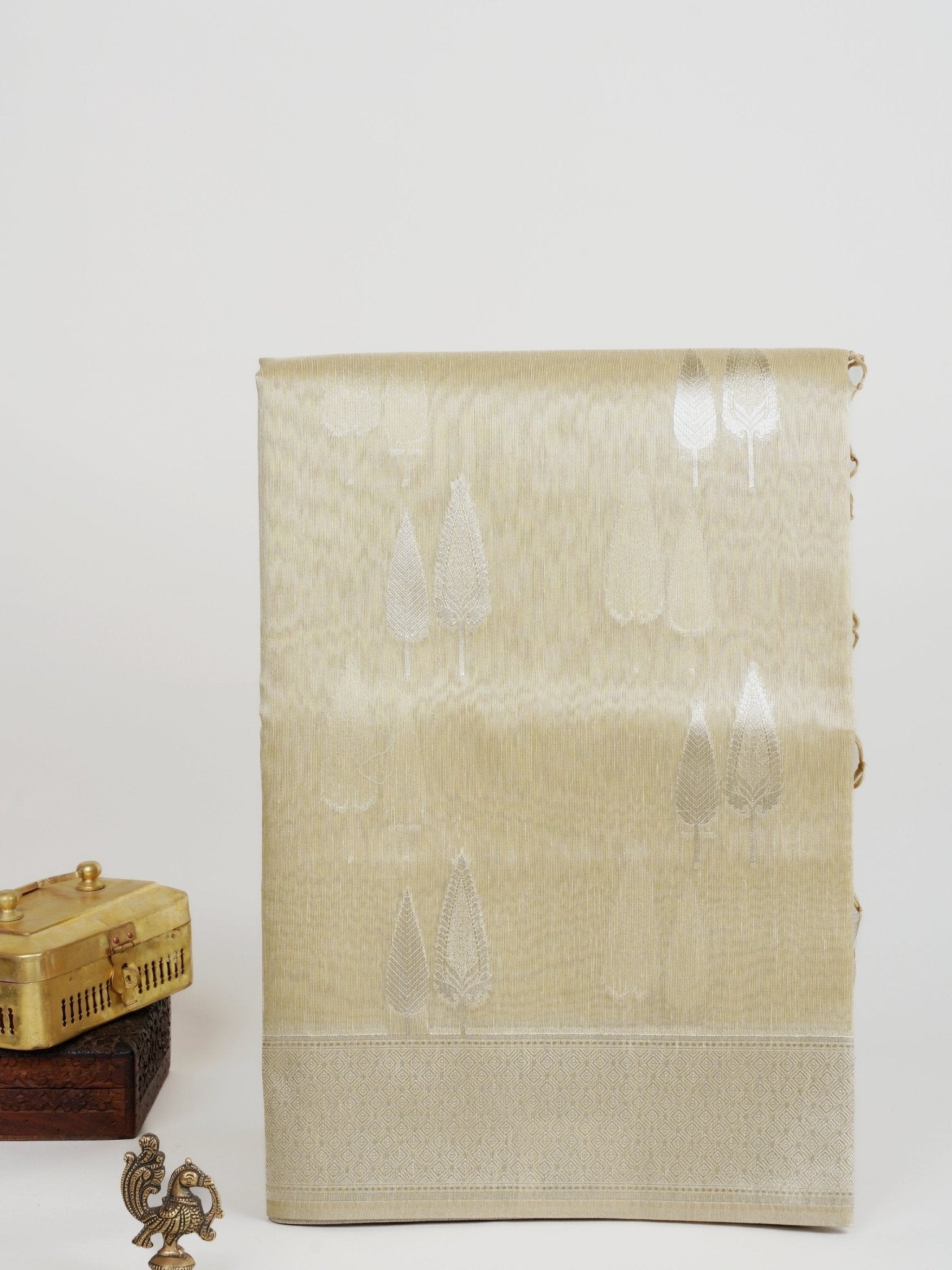 tissue Gold Semi Tissue - Manoranjitham Weaves - Handloom Store