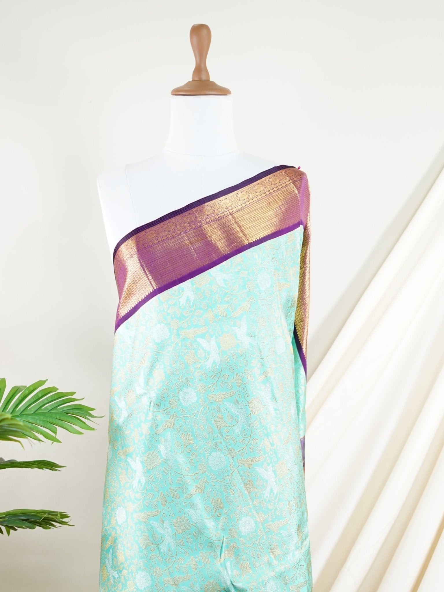 Kanchipuram Silk Pista Green 100% Pure Silk - Manoranjitham Weaves - Handloom Store