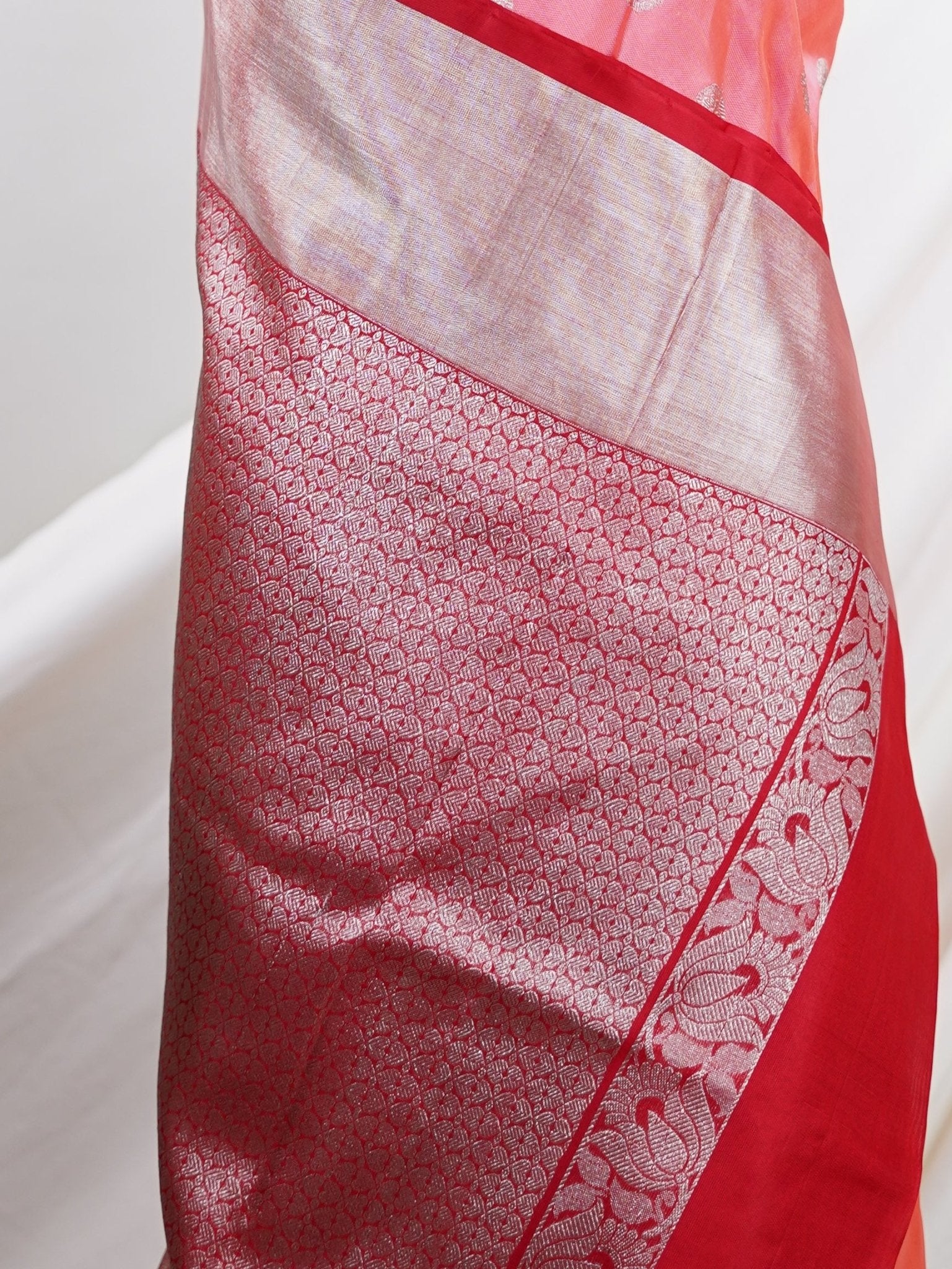 Venkatagiri Silk 100% Pure Silk - Manoranjitham Weaves - Handloom Store