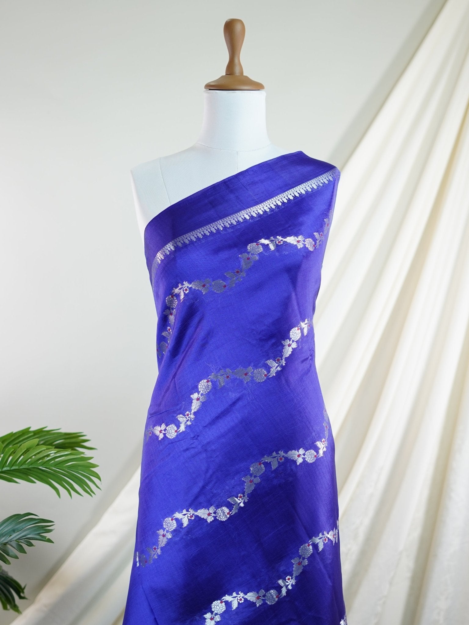 Katan Royal Blue 100% Pure Katan Soft Silk - Manoranjitham Weaves - Handloom Store