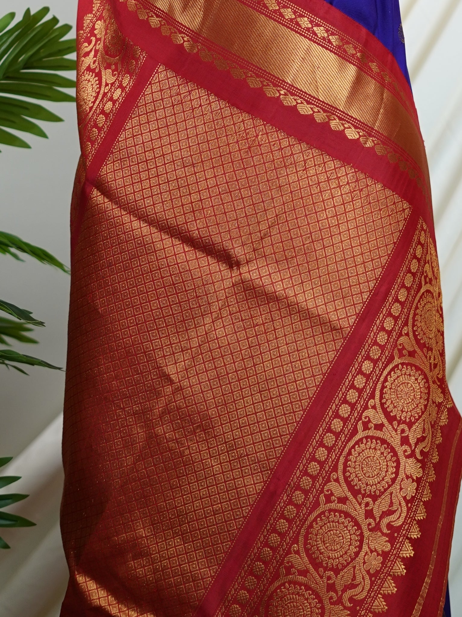 Gadwal Silk Night blue 100% Pure Silk - Manoranjitham Weaves - Handloom Store