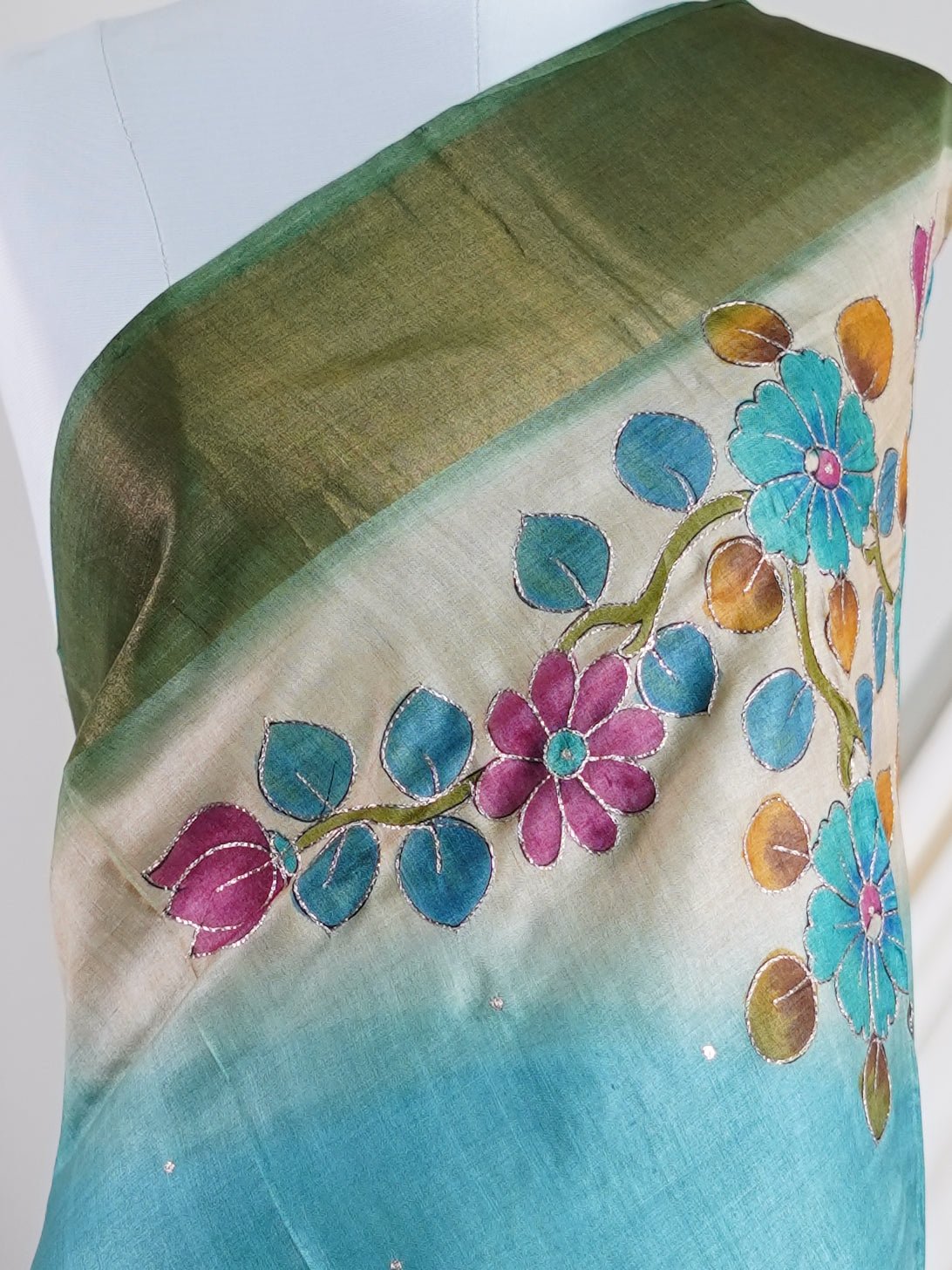 Tussars Off-White 100% Pure Tussar - Manoranjitham Weaves - Handloom Store