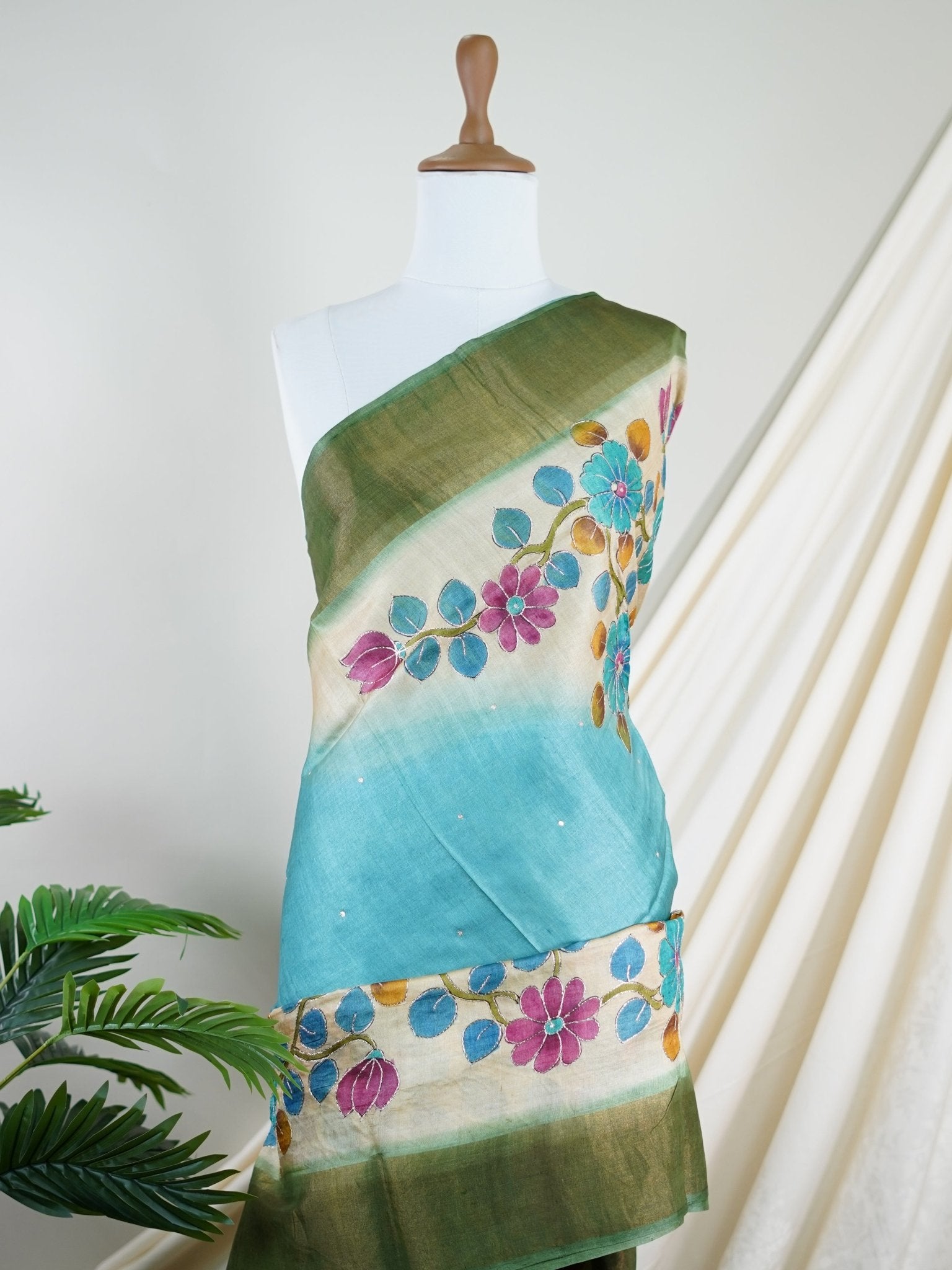 Tussars Off-White 100% Pure Tussar - Manoranjitham Weaves - Handloom Store