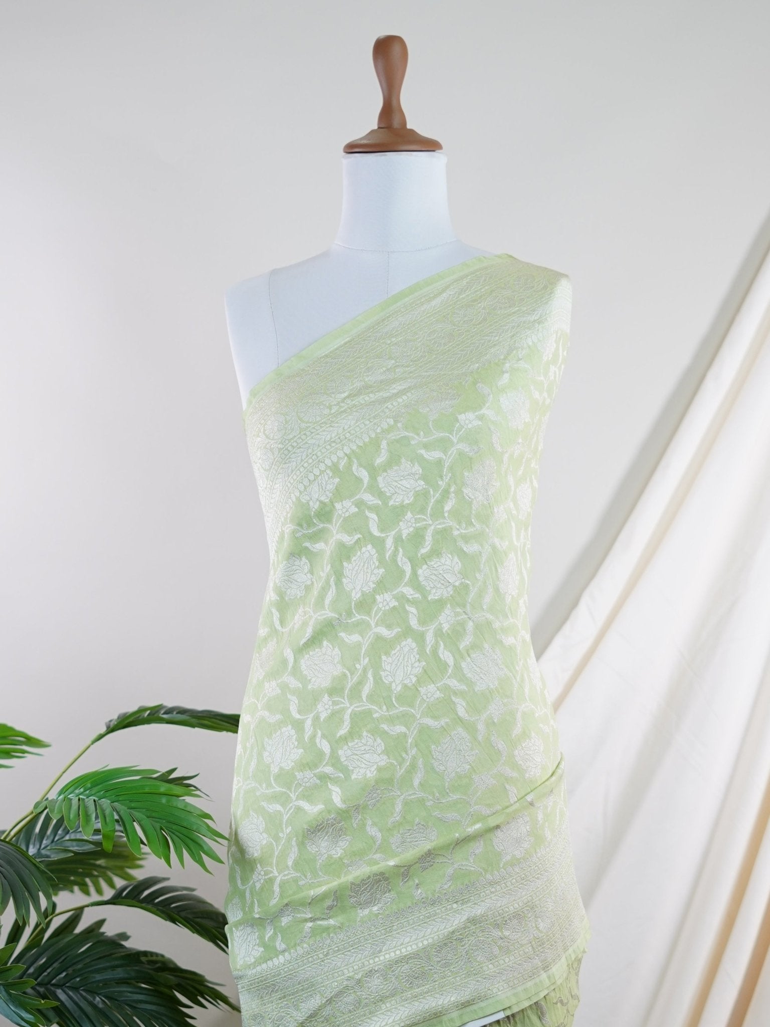 Katan Green Georgette - Manoranjitham Weaves - Handloom Store