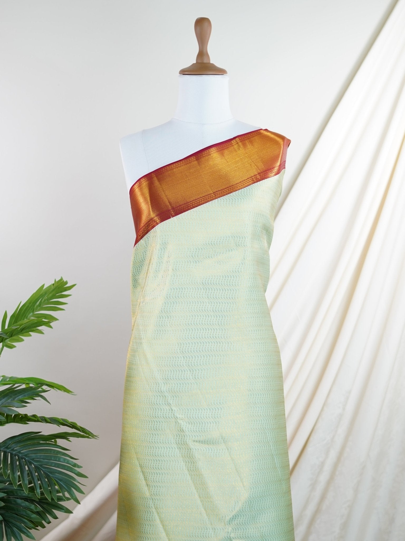 Kanchipuram Silk 100% Pure Silk - Manoranjitham Weaves - Handloom Store