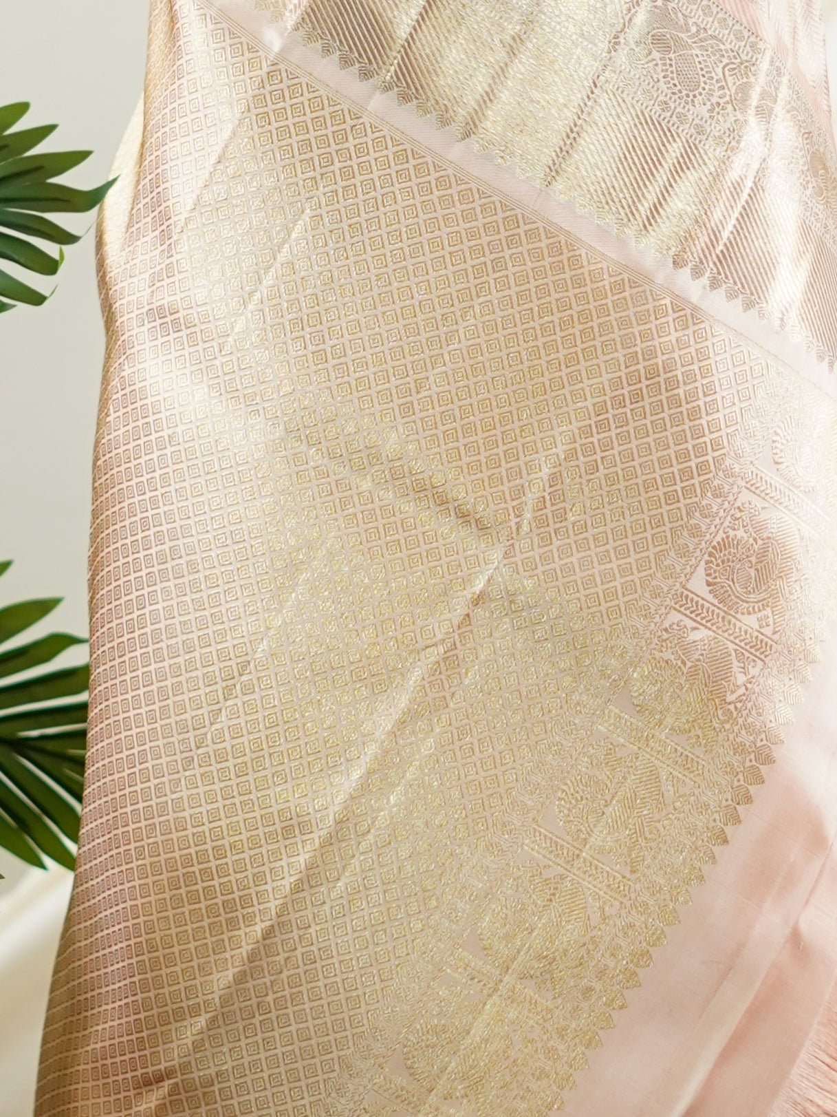 Kanchipuram Silk Peach 100% Pure Silk - Manoranjitham Weaves - Handloom Store